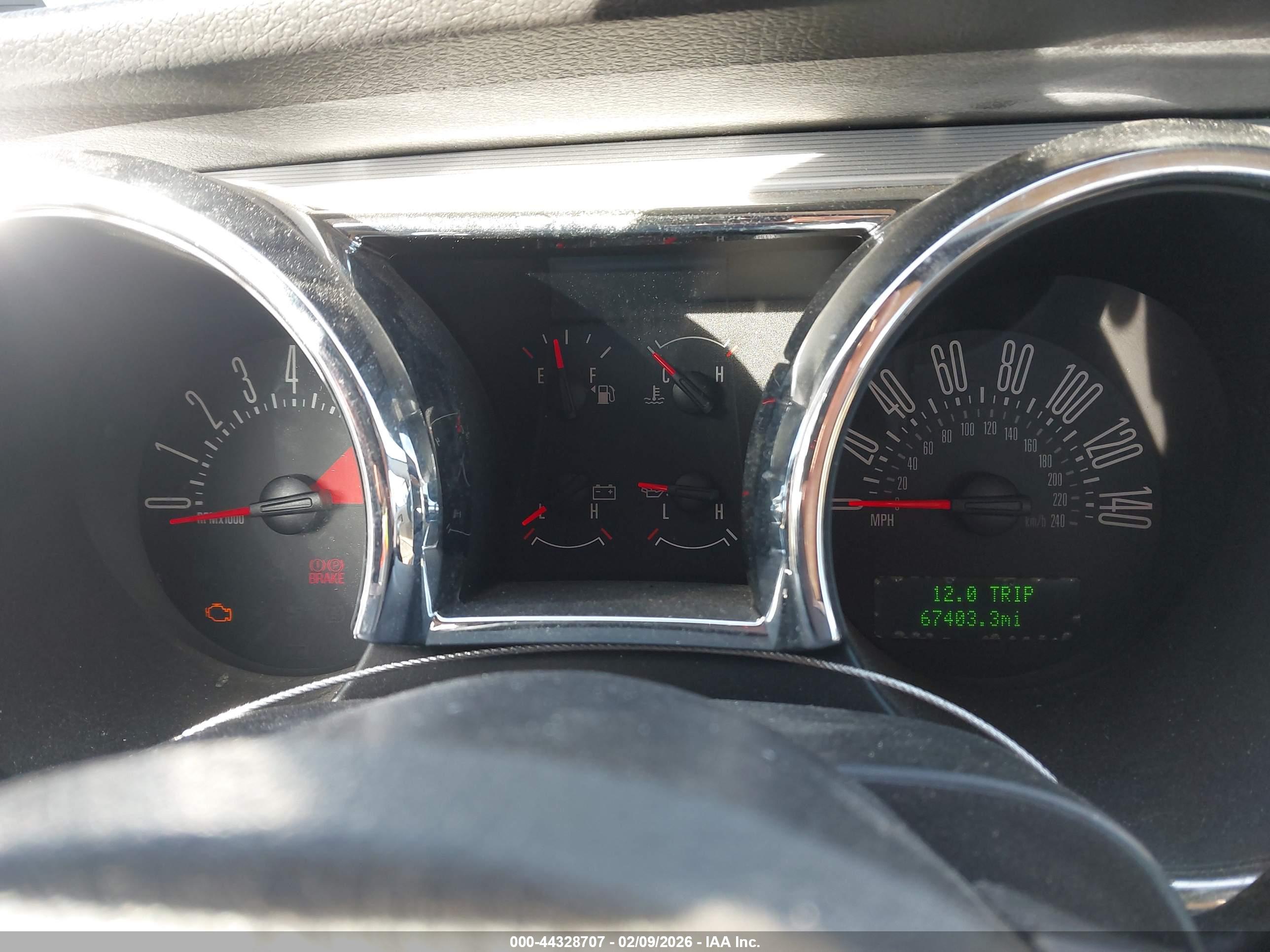 FORD MUSTANG image 7