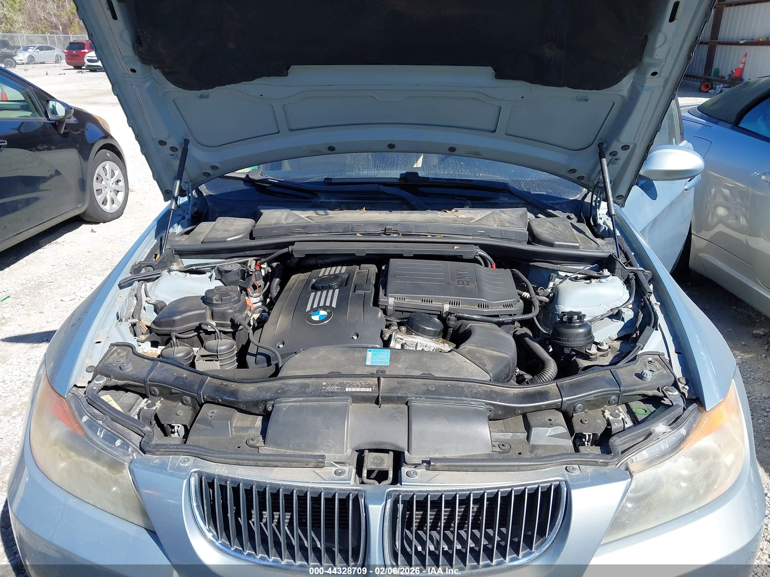 BMW 335I image 10