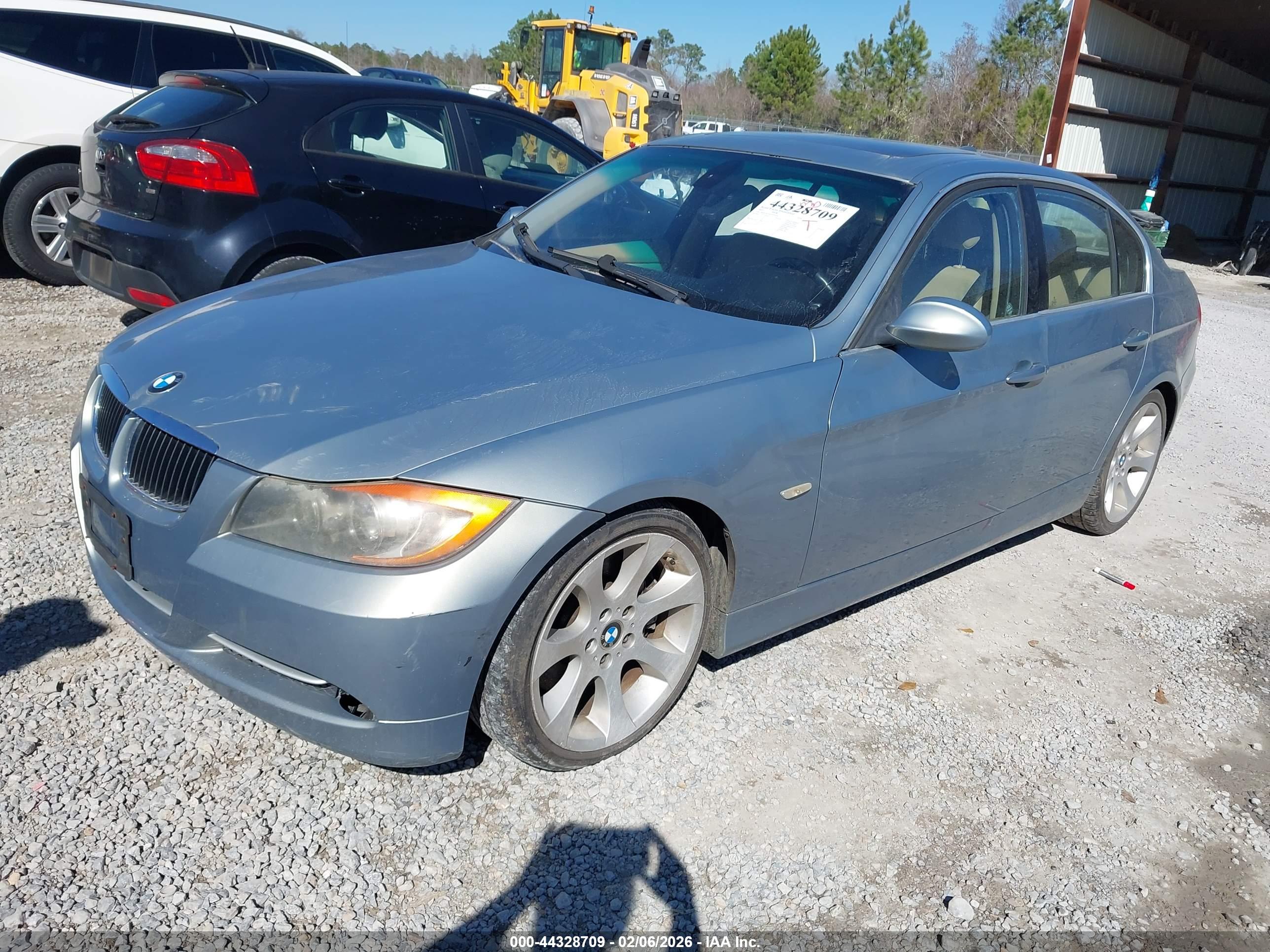 BMW 335I image 2