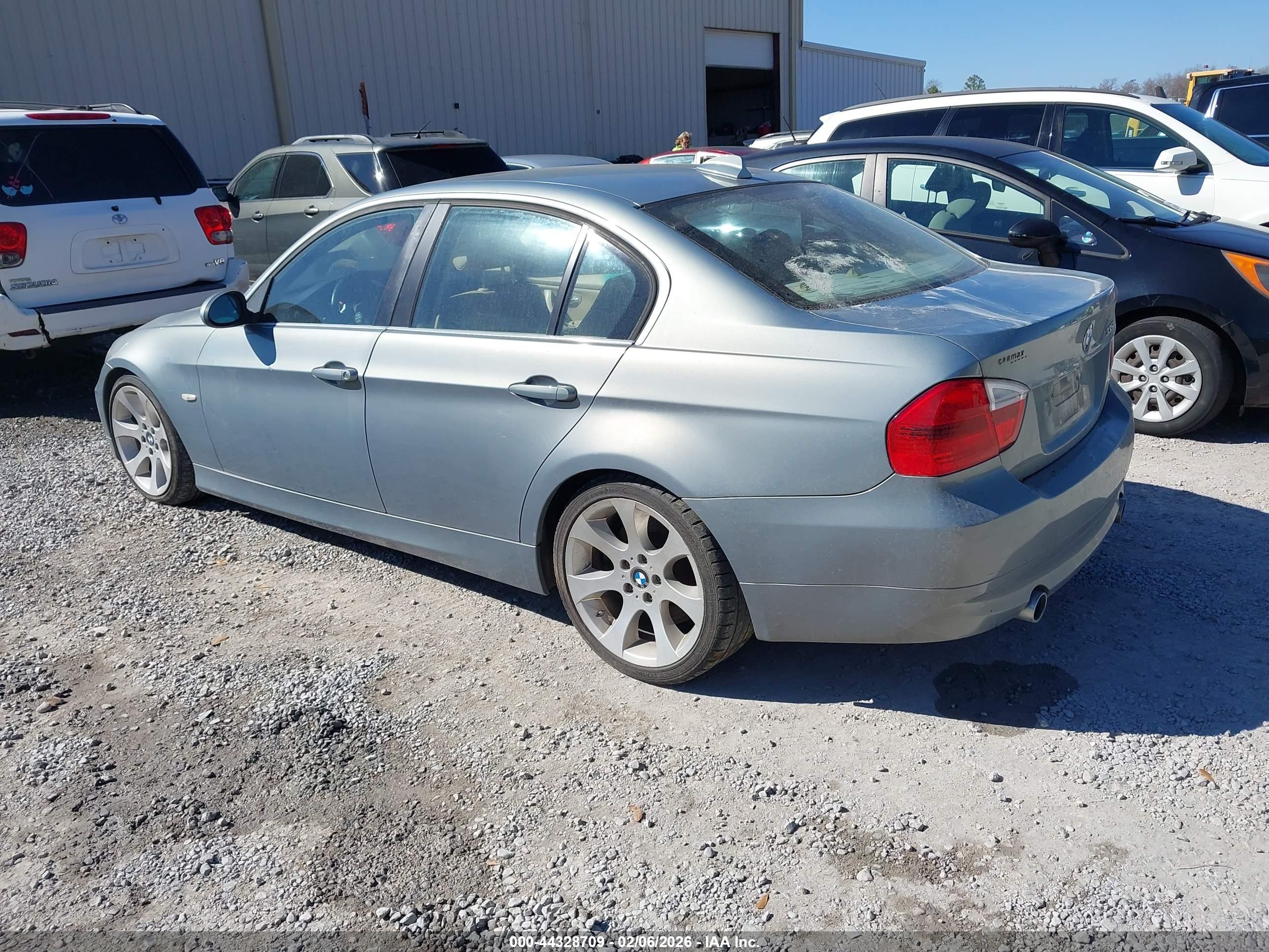BMW 335I image 3