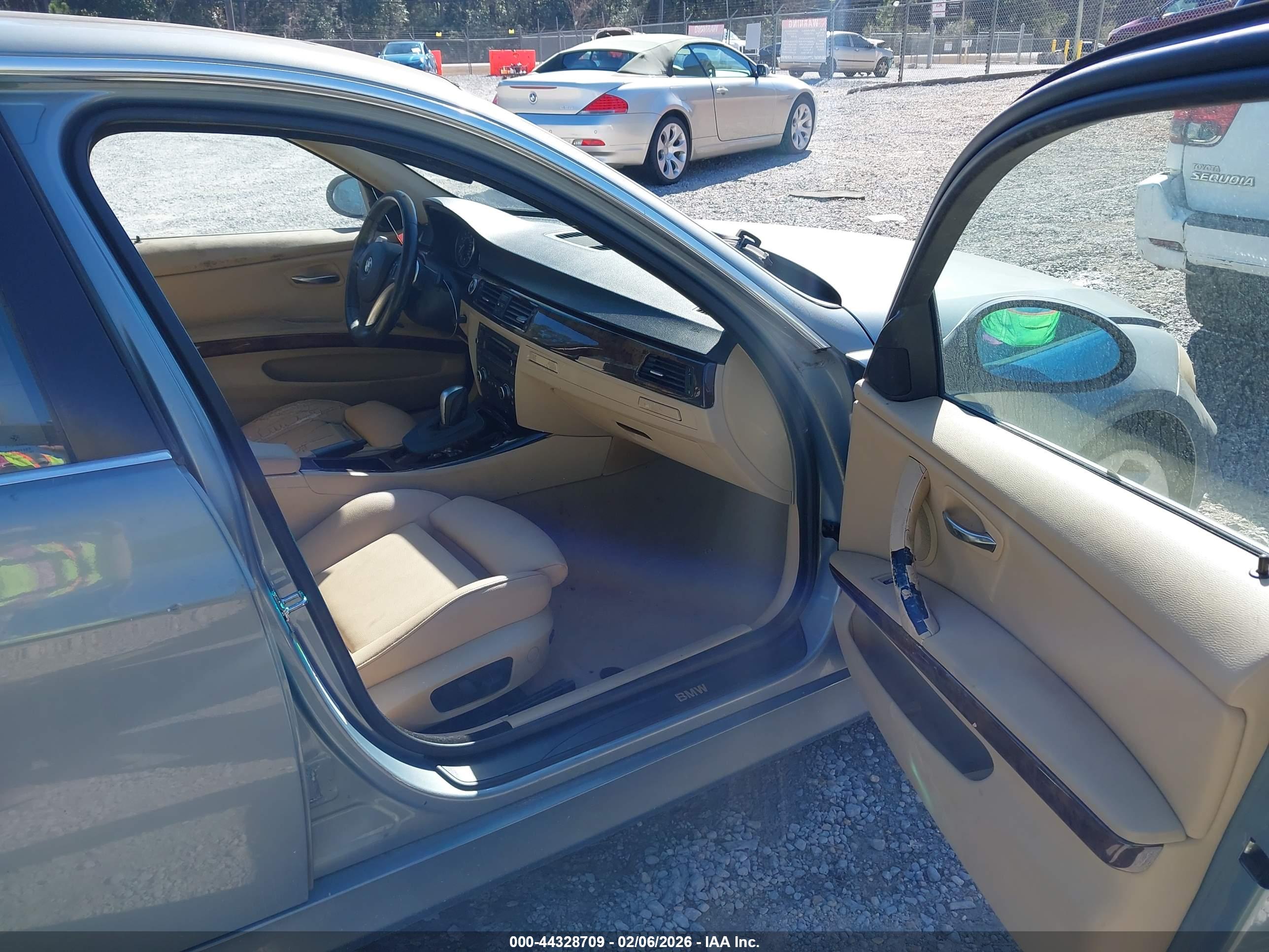BMW 335I image 5