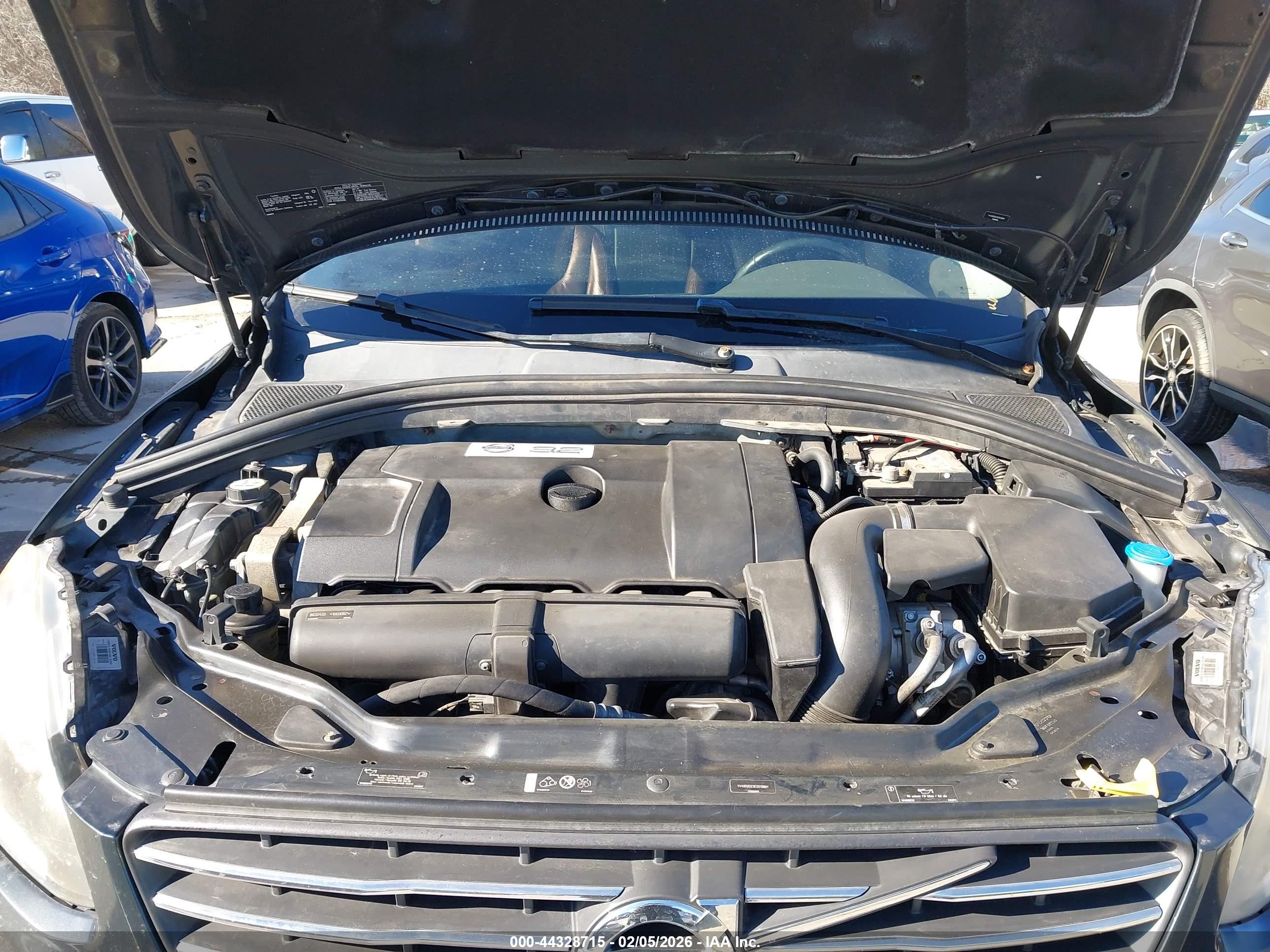 VOLVO XC60 image 10