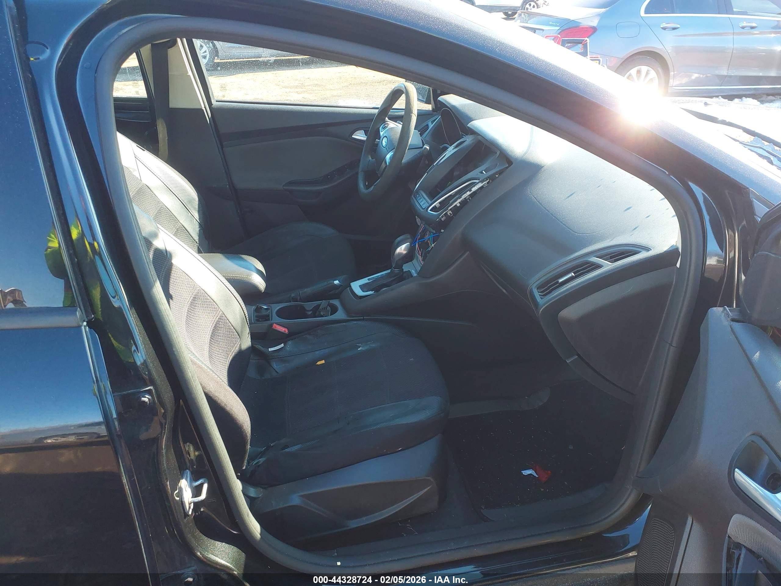 FORD FOCUS image 5