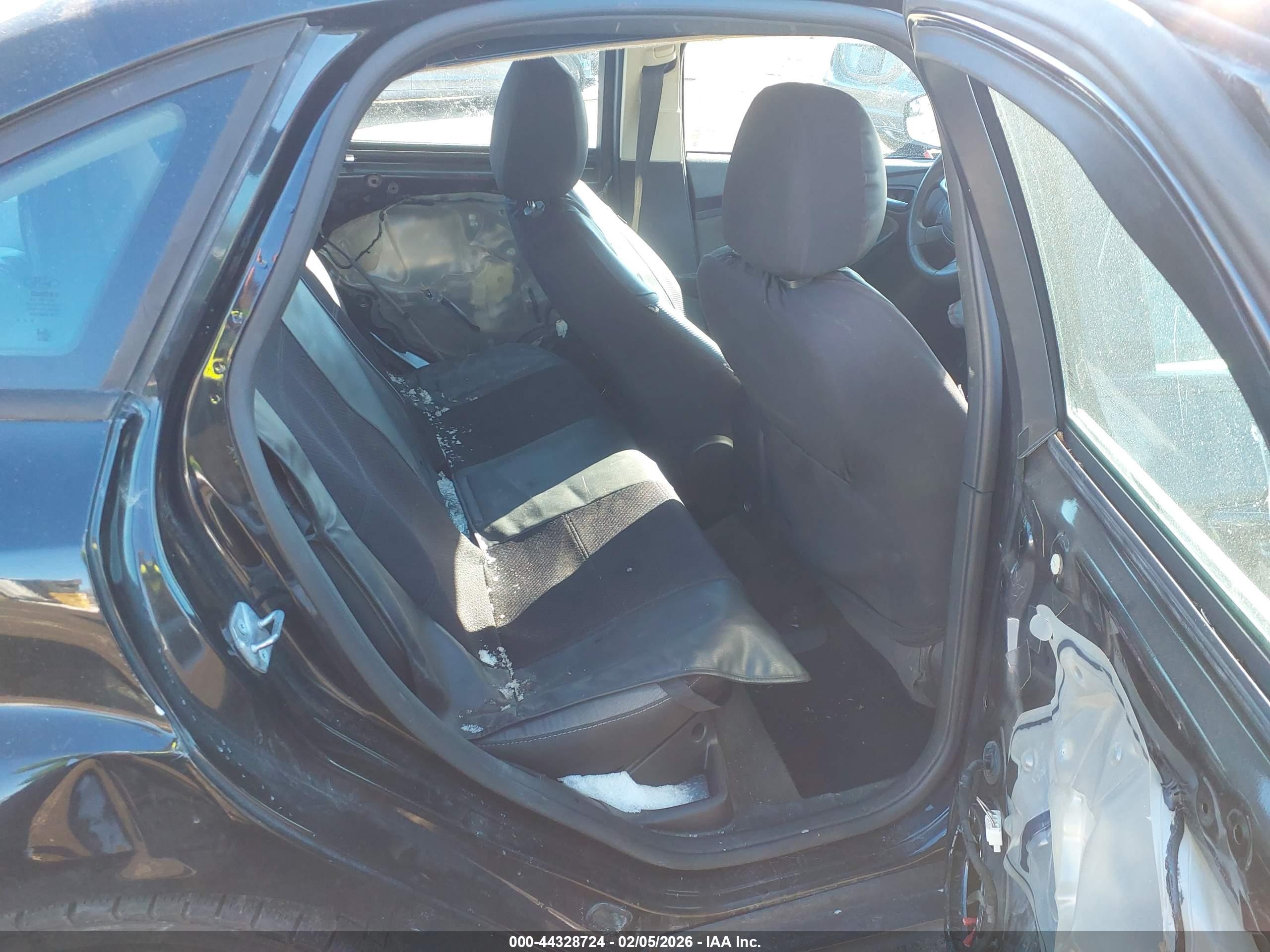 FORD FOCUS image 8
