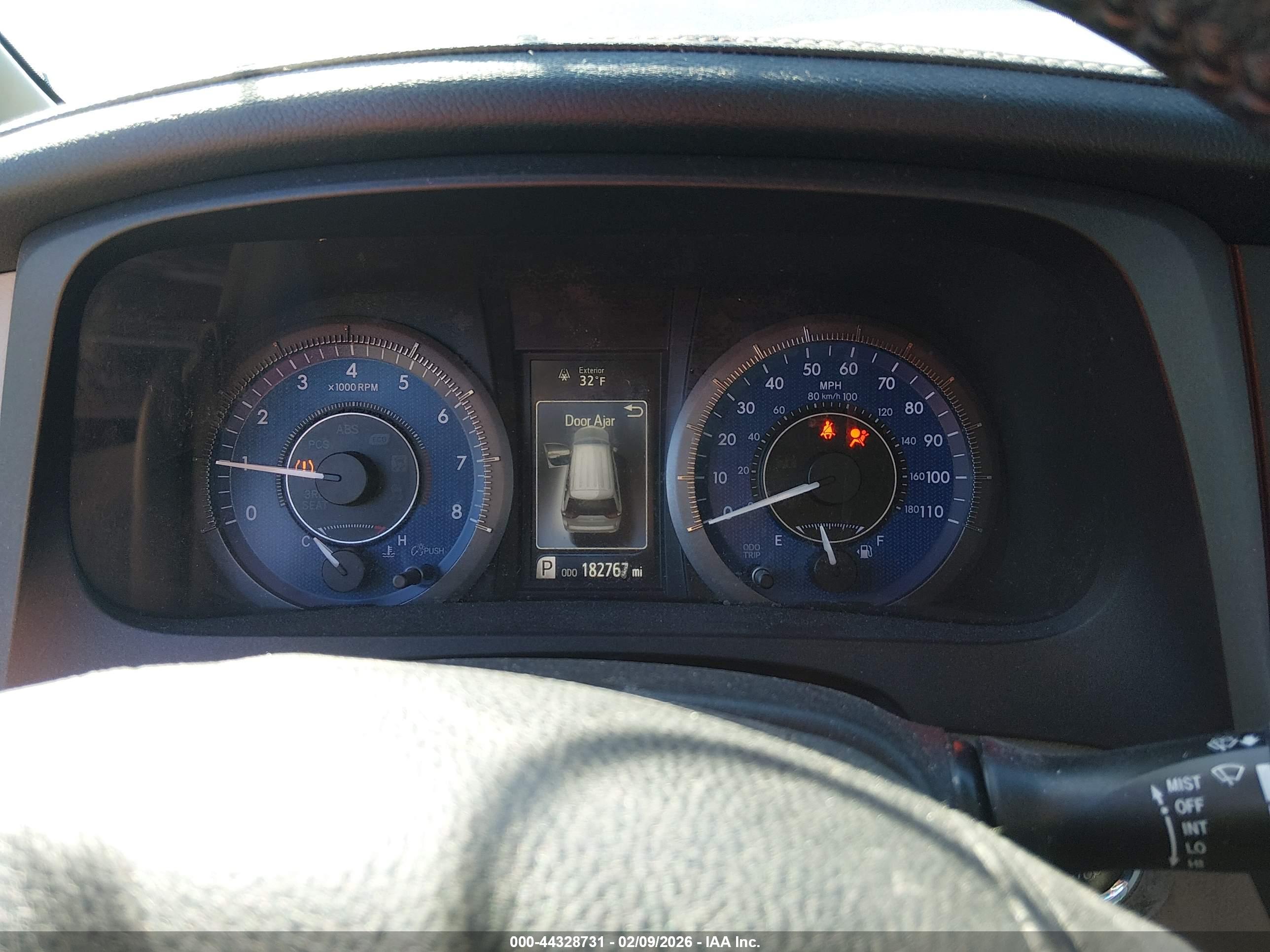 TOYOTA SIENNA image 7