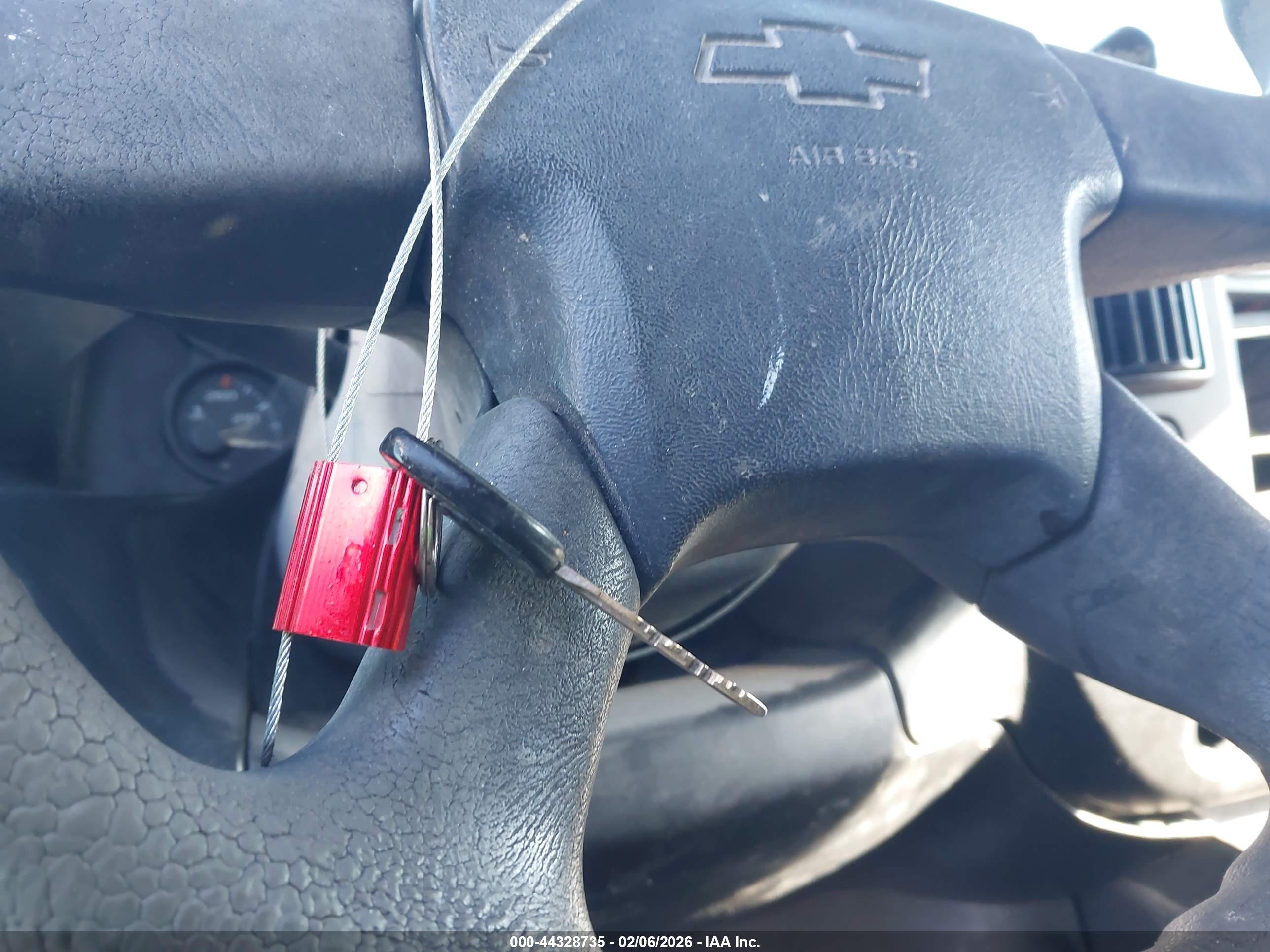 CHEVROLET EXPRESS image 11