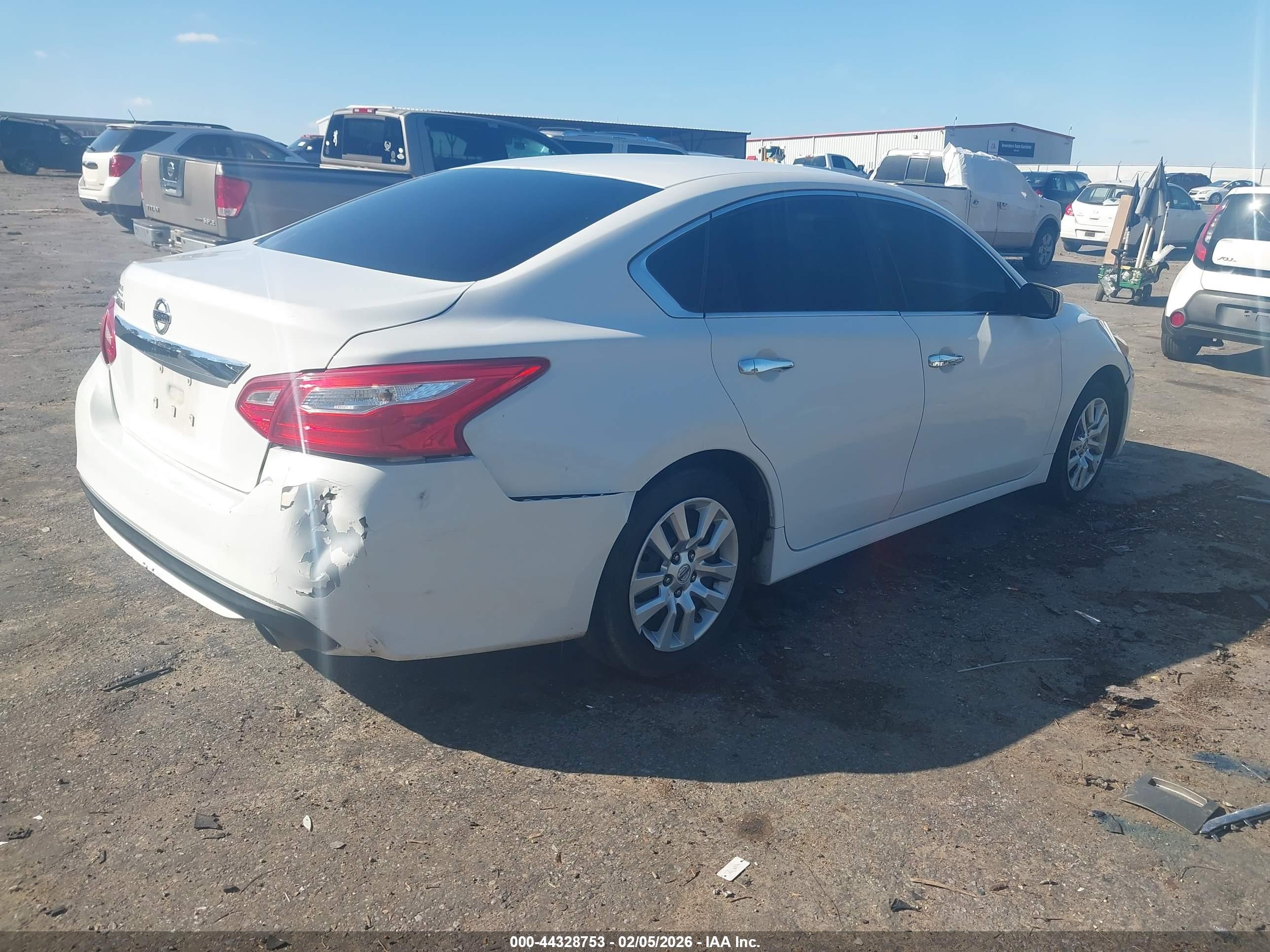 NISSAN ALTIMA image 4