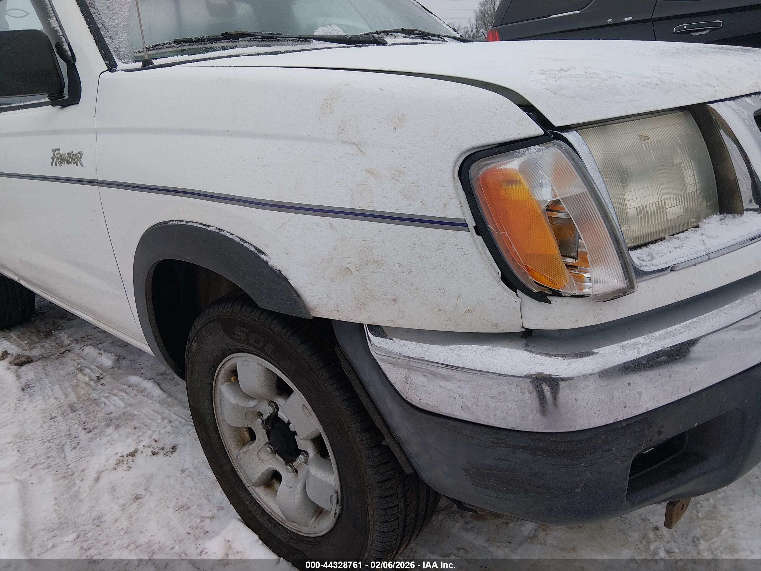 NISSAN FRONTIER image 6
