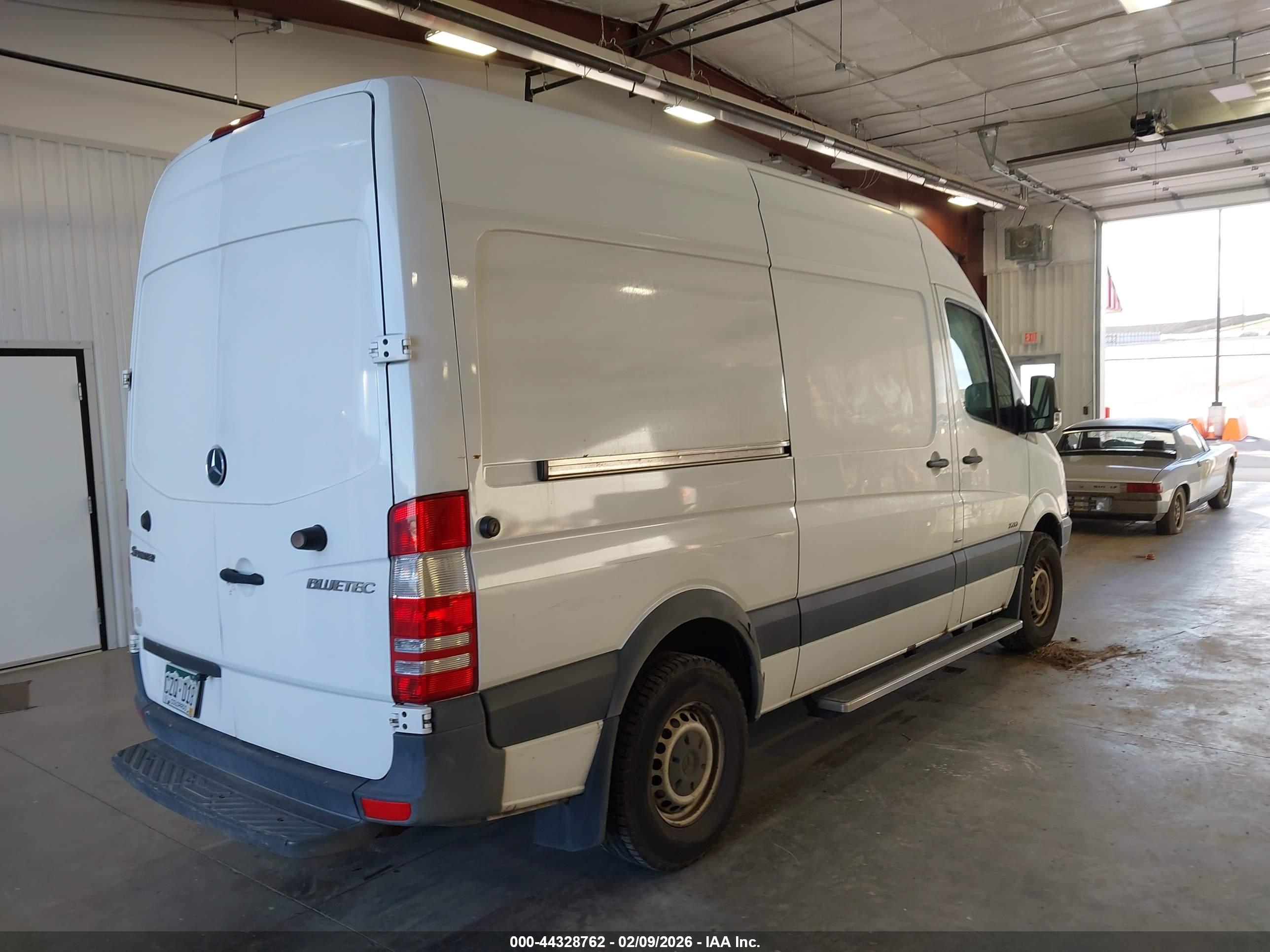 MERCEDES-BENZ SPRINTER image 4