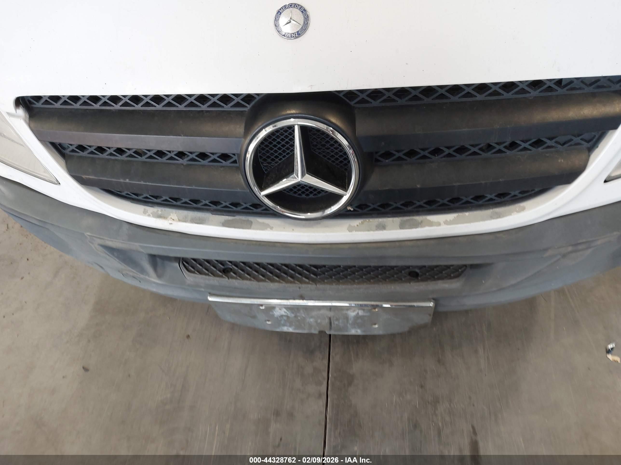 MERCEDES-BENZ SPRINTER image 6