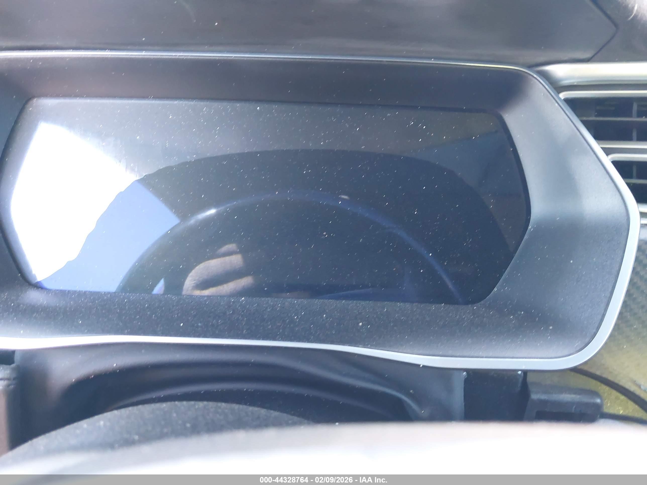 TESLA MODEL image 7