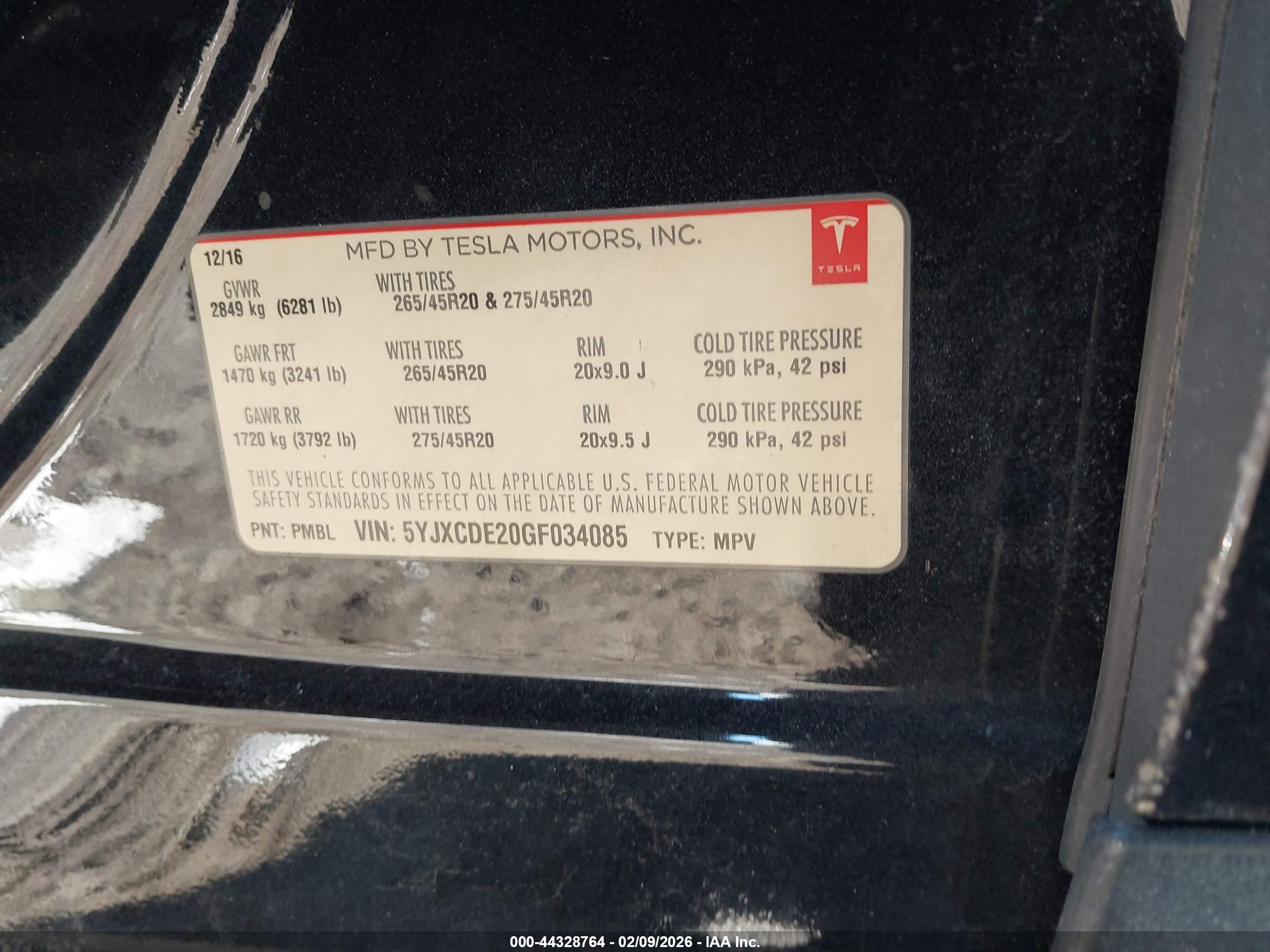 TESLA MODEL image 9