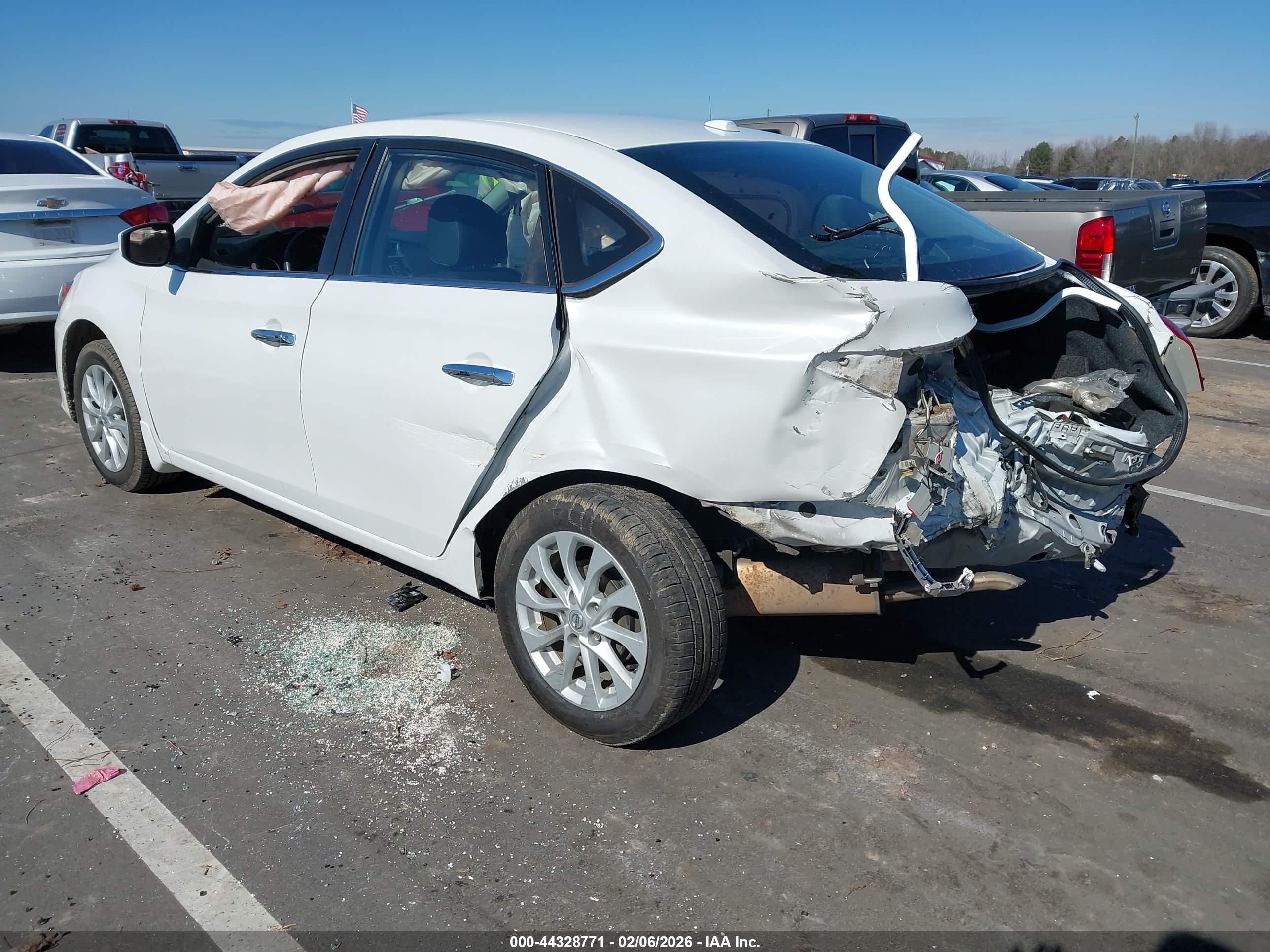 NISSAN SENTRA image 3