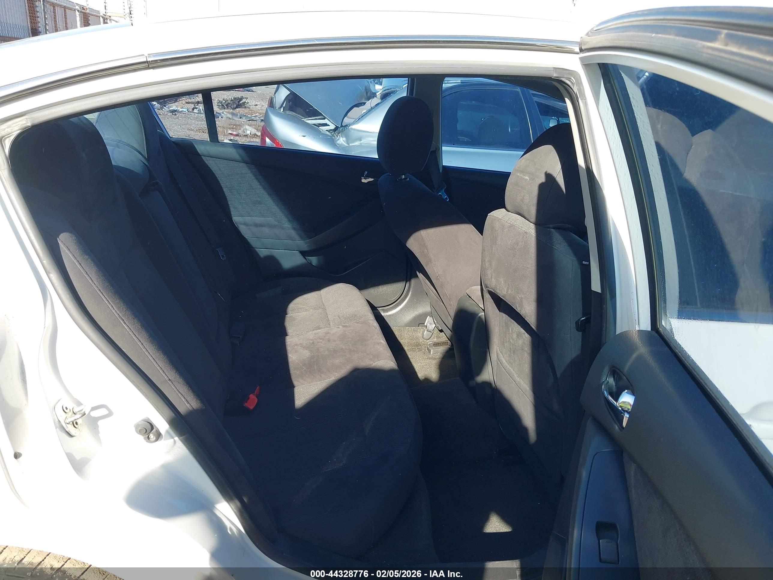 NISSAN ALTIMA image 8