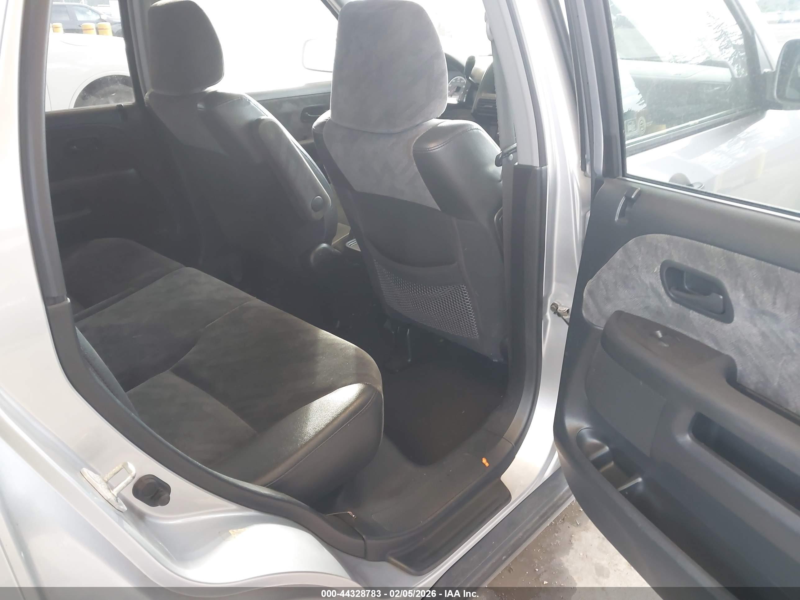 HONDA CR-V image 8