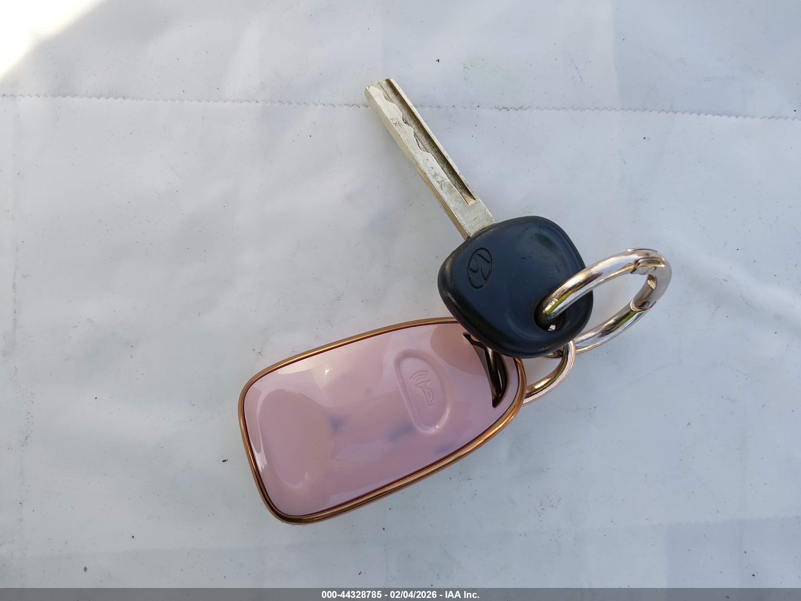 HYUNDAI ACCENT image 11