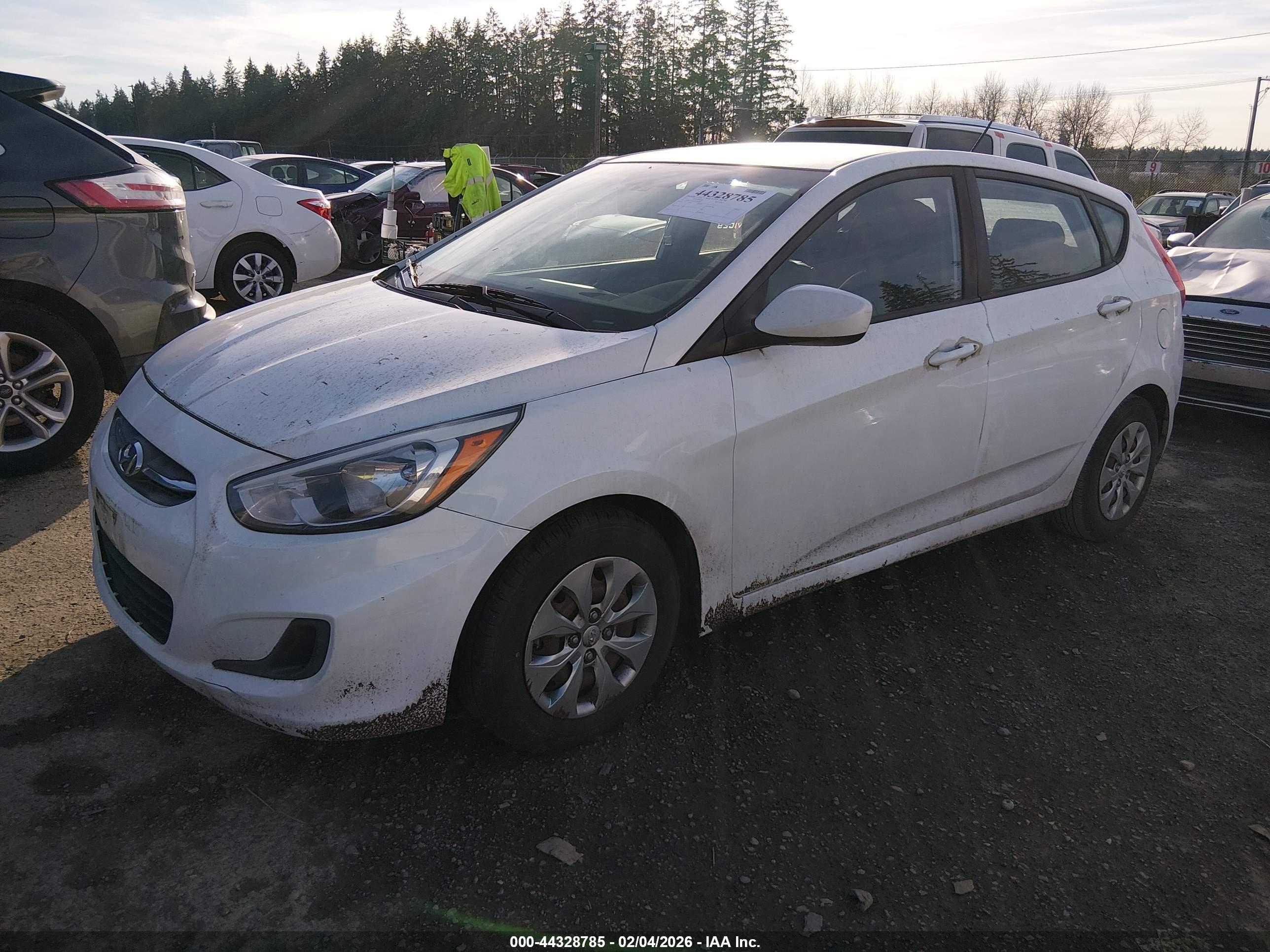 HYUNDAI ACCENT image 2