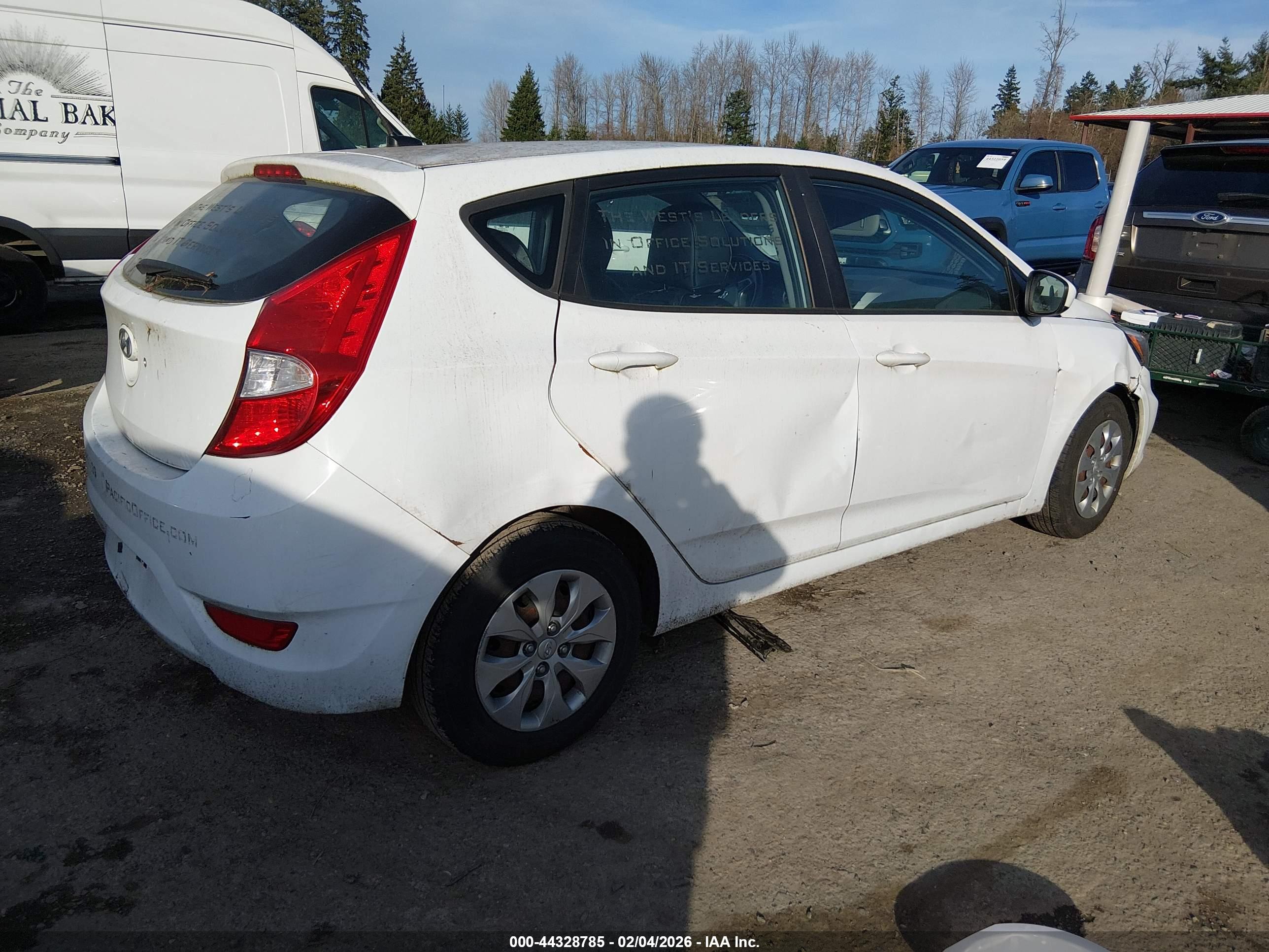HYUNDAI ACCENT image 4