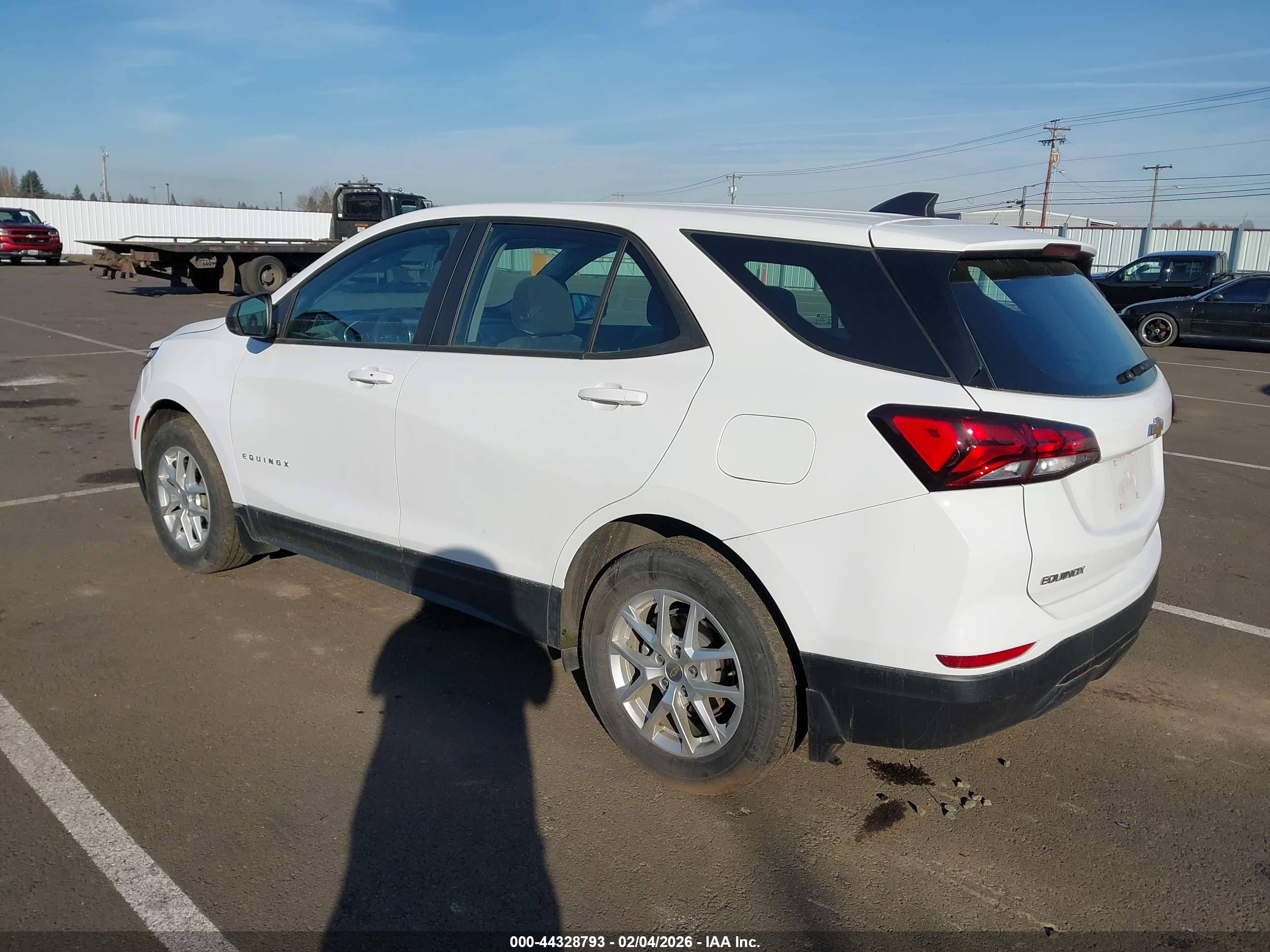 CHEVROLET EQUINOX image 3