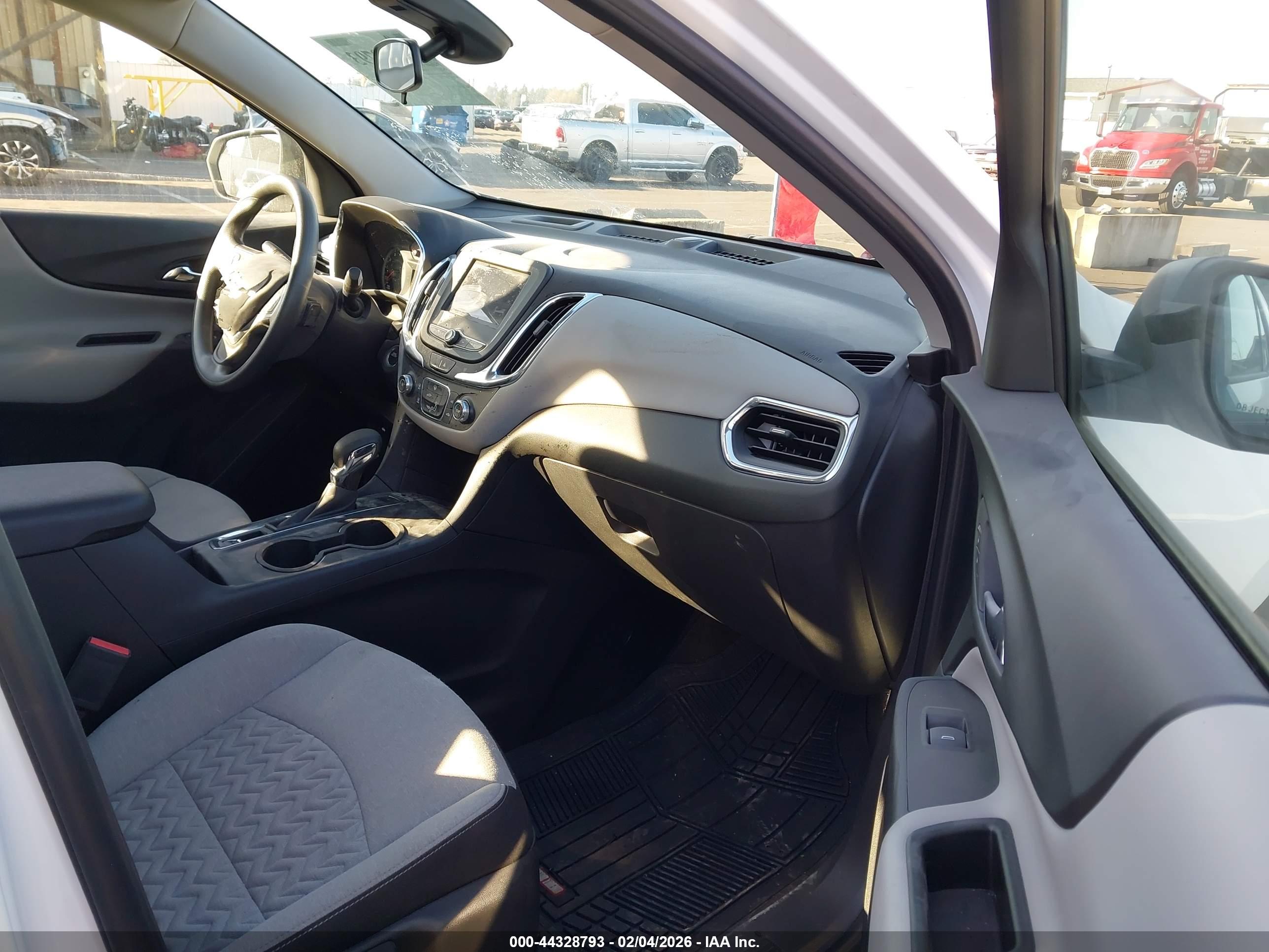 CHEVROLET EQUINOX image 5