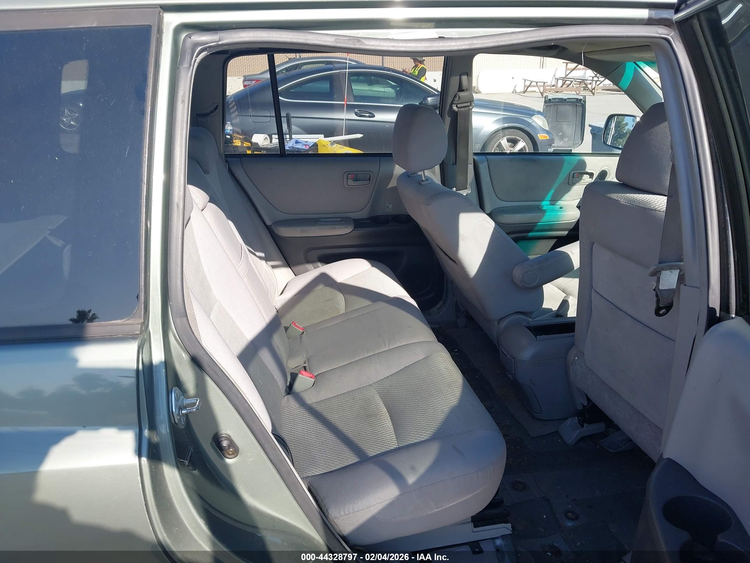 TOYOTA HIGHLANDER image 8
