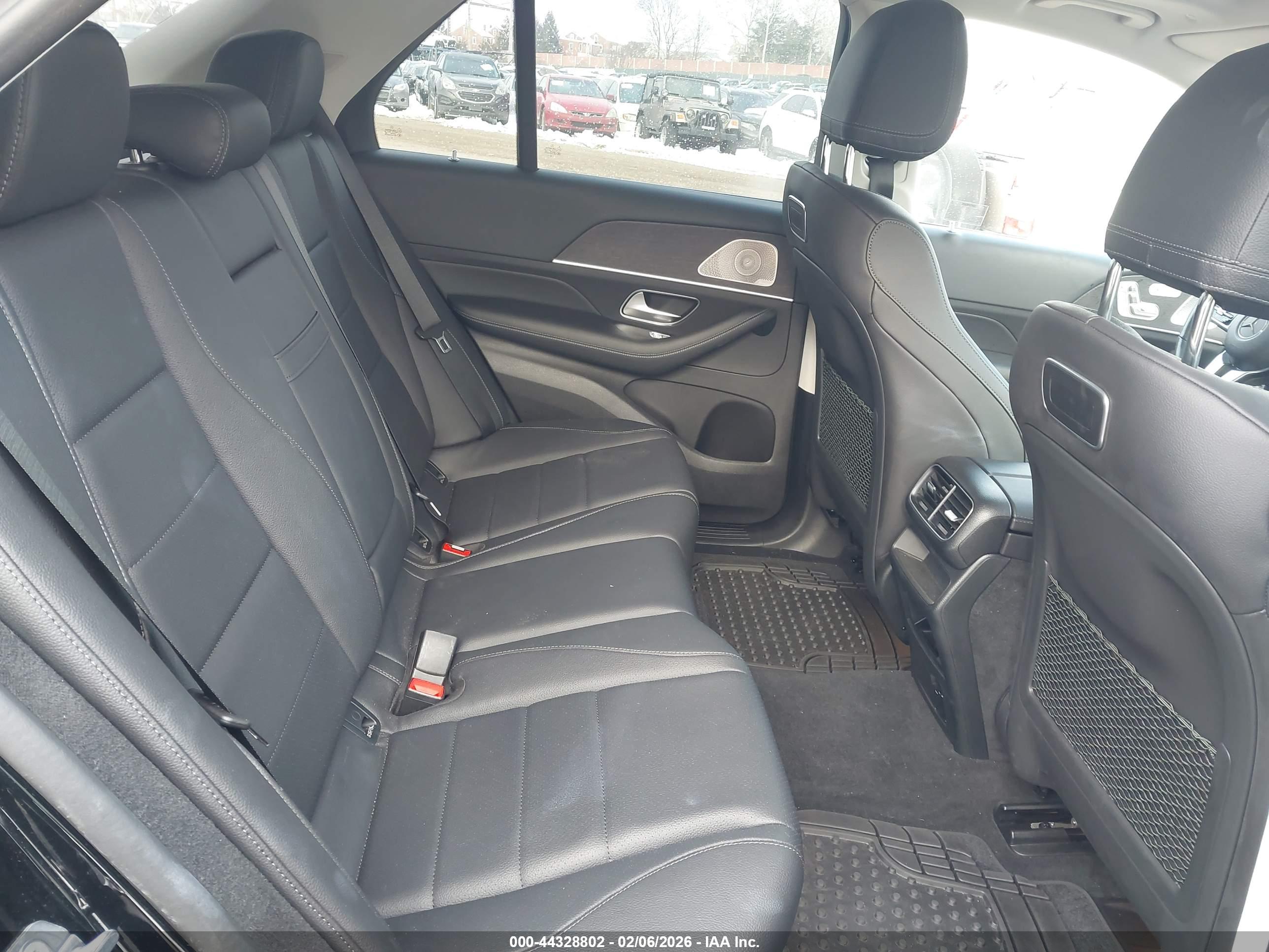 MERCEDES-BENZ GLE image 8