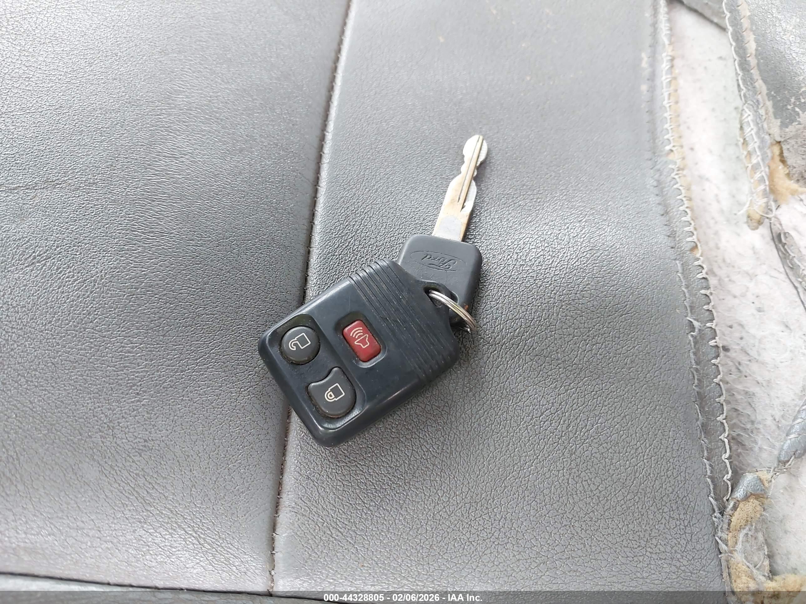 FORD F-250 image 11