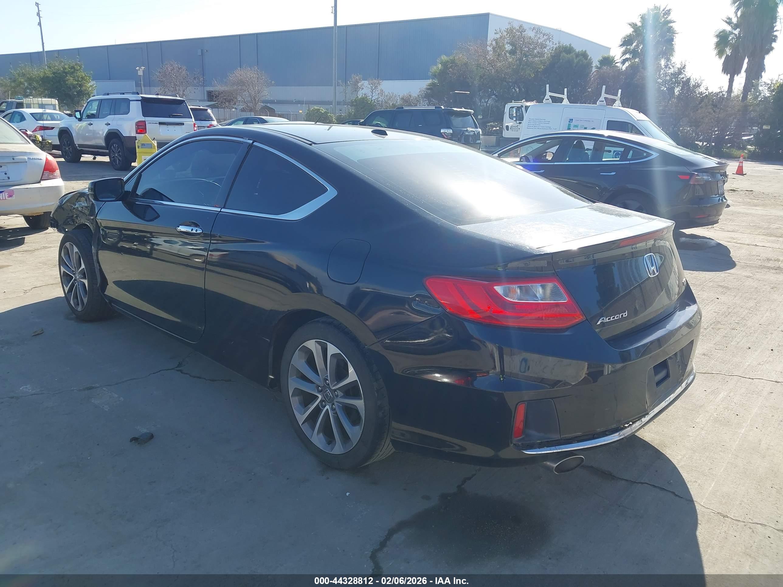 HONDA ACCORD image 3