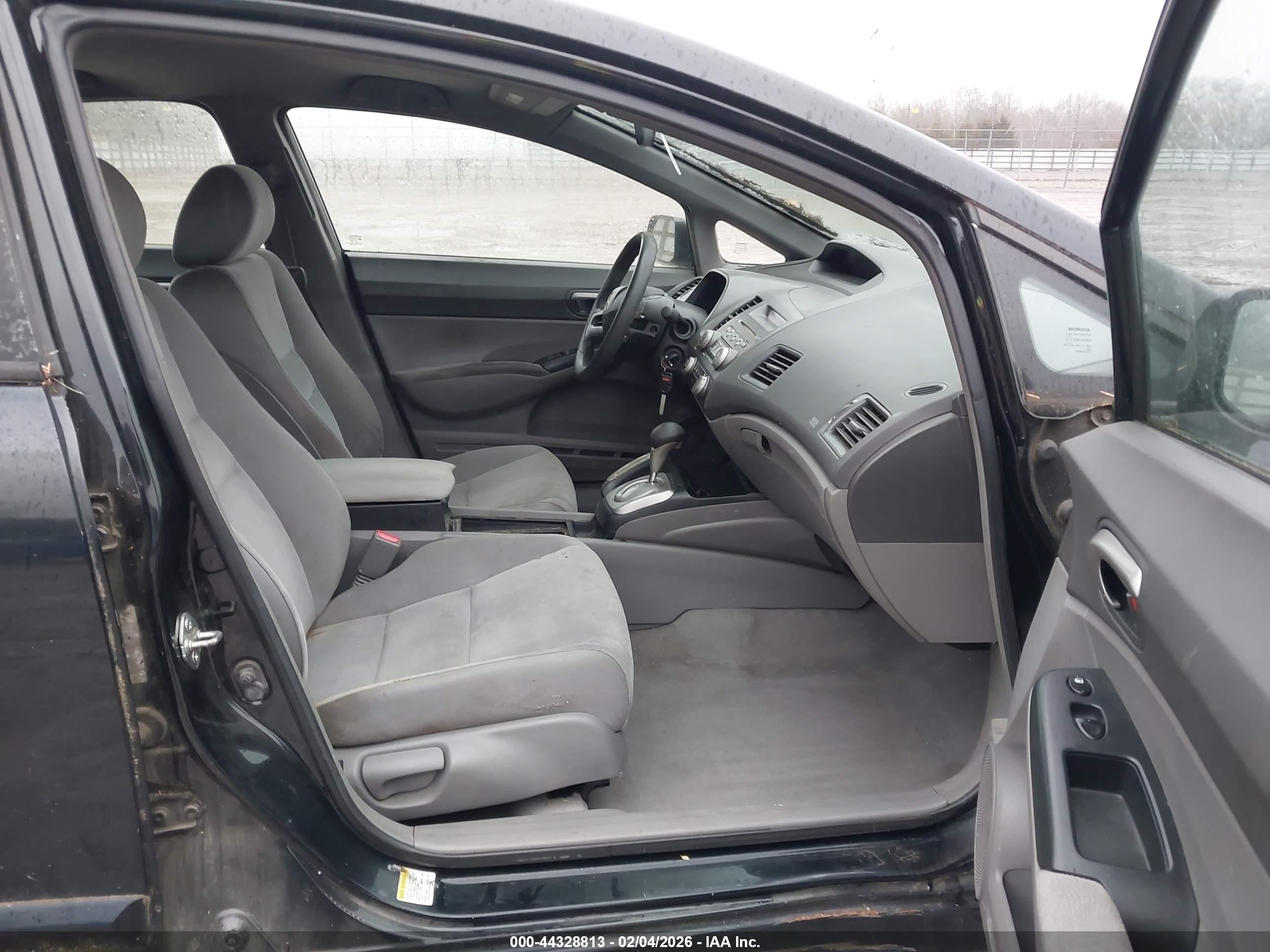 HONDA CIVIC image 5