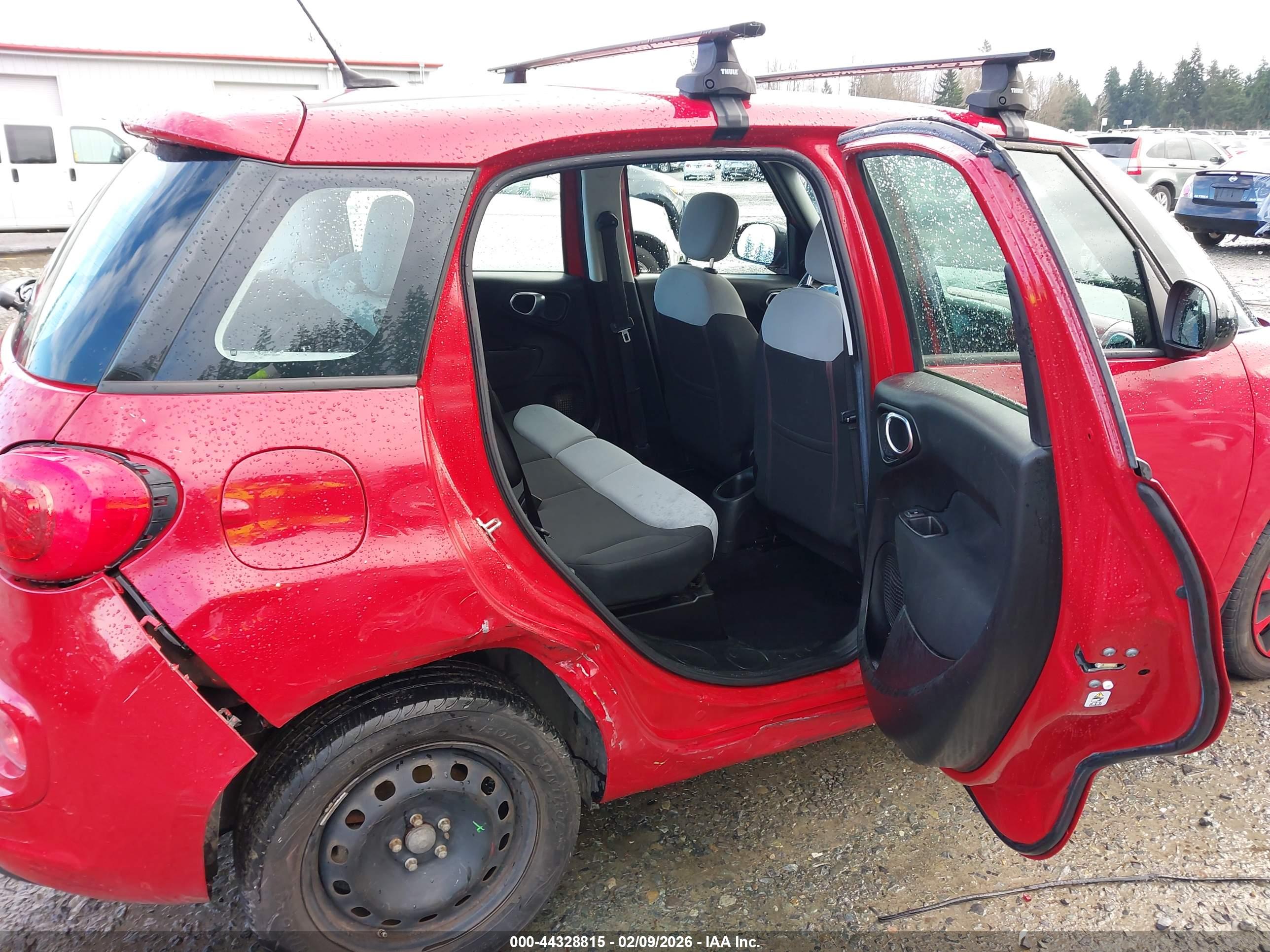 FIAT 500L image 8