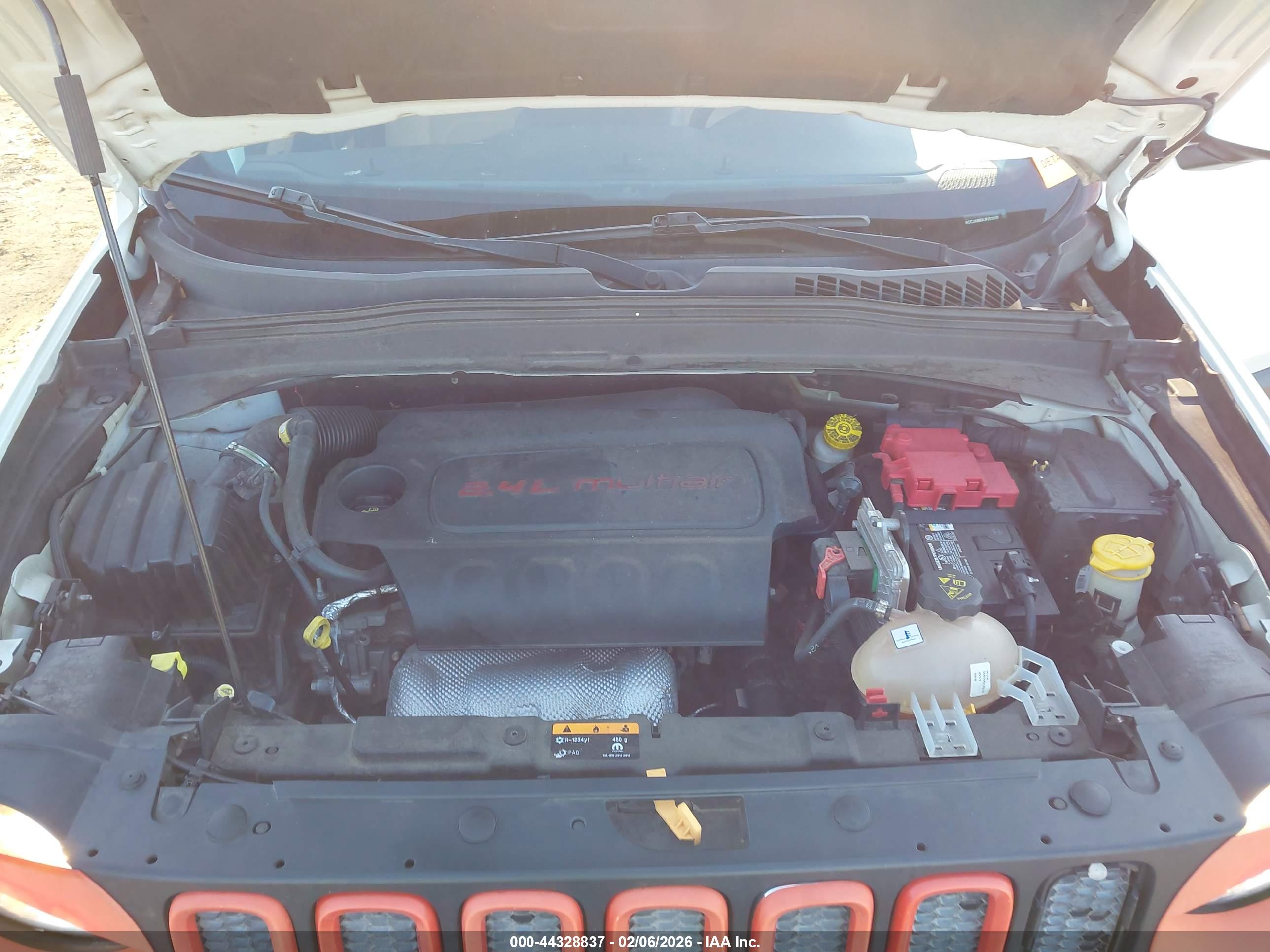 JEEP RENEGADE image 10
