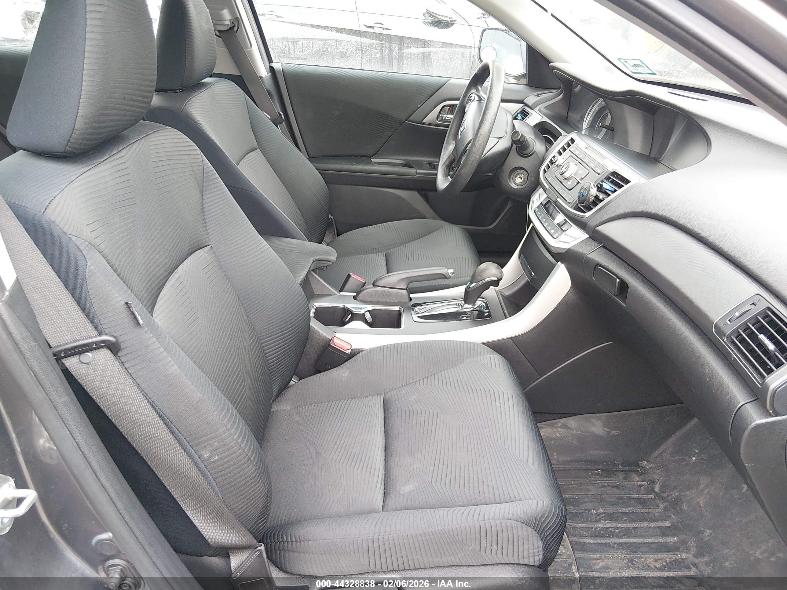 HONDA ACCORD image 5