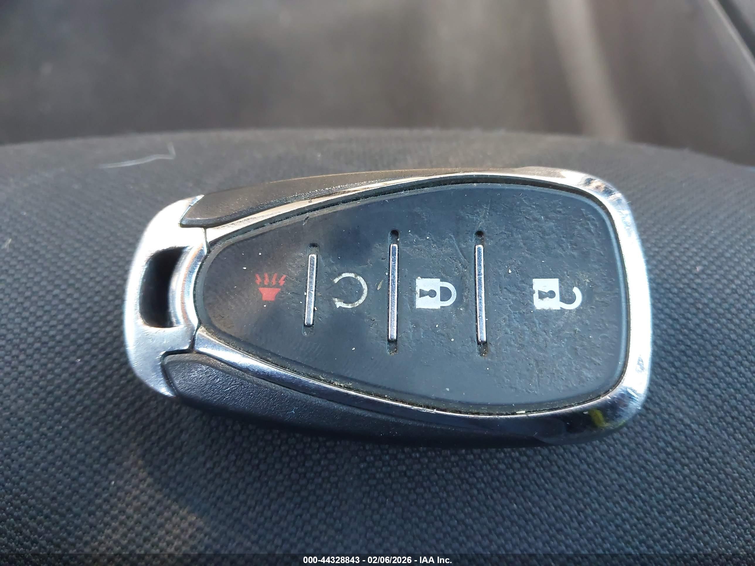 CHEVROLET TRAX image 11