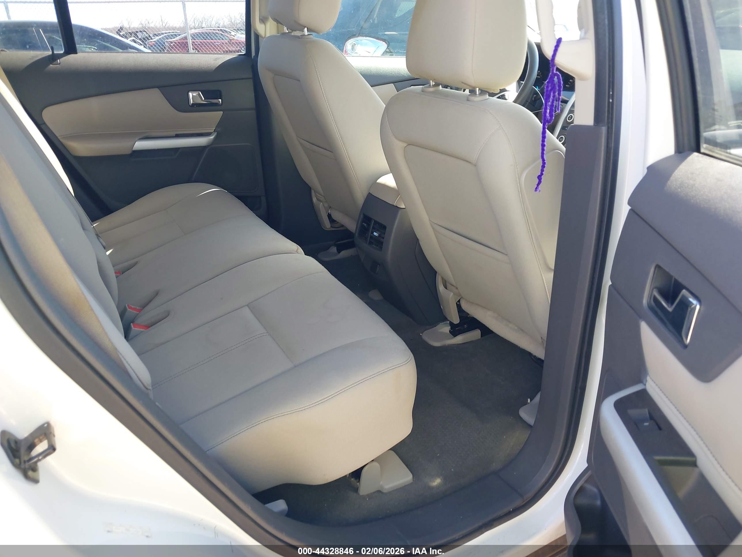 FORD EDGE image 8