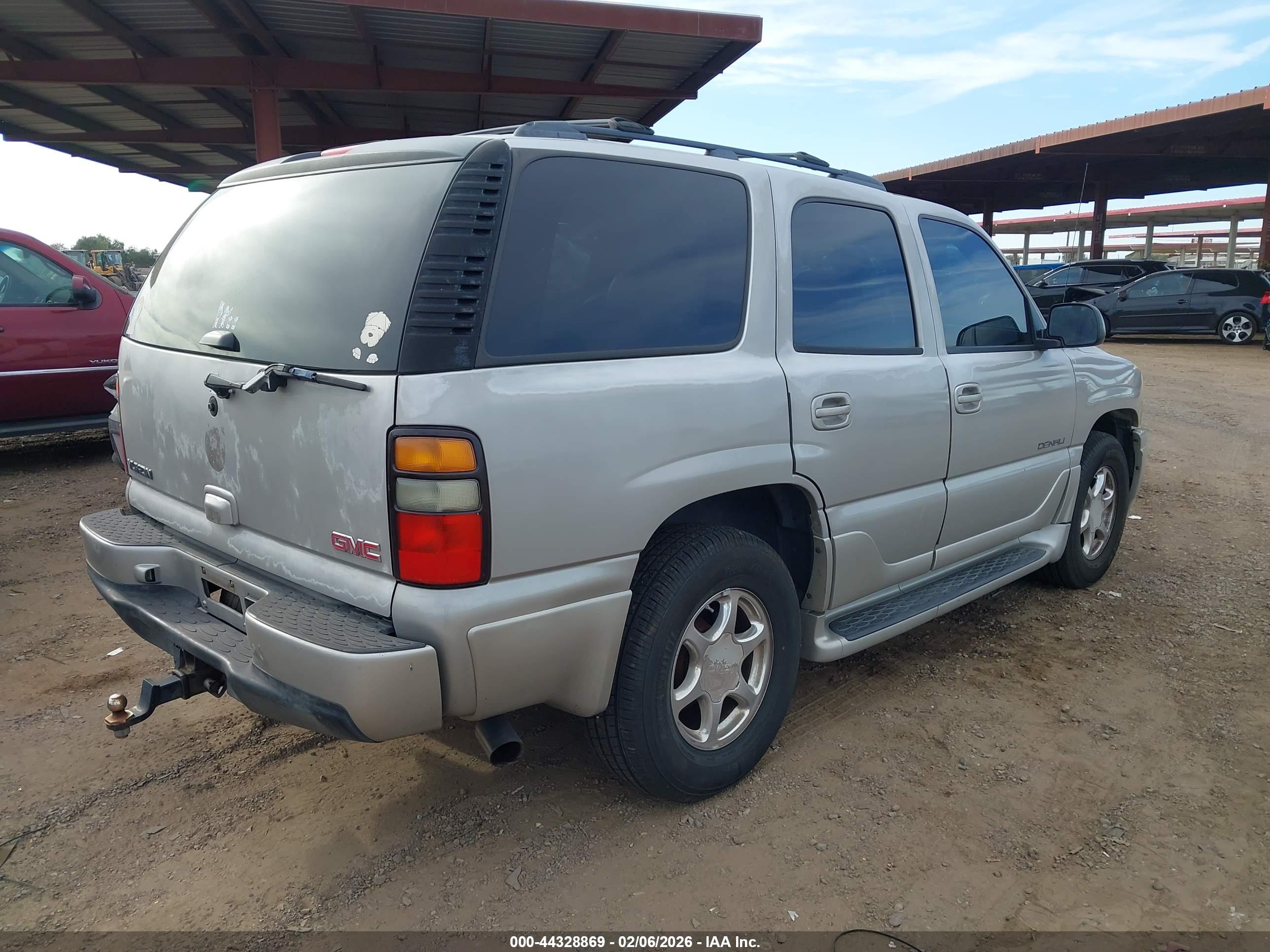 GMC YUKON image 4