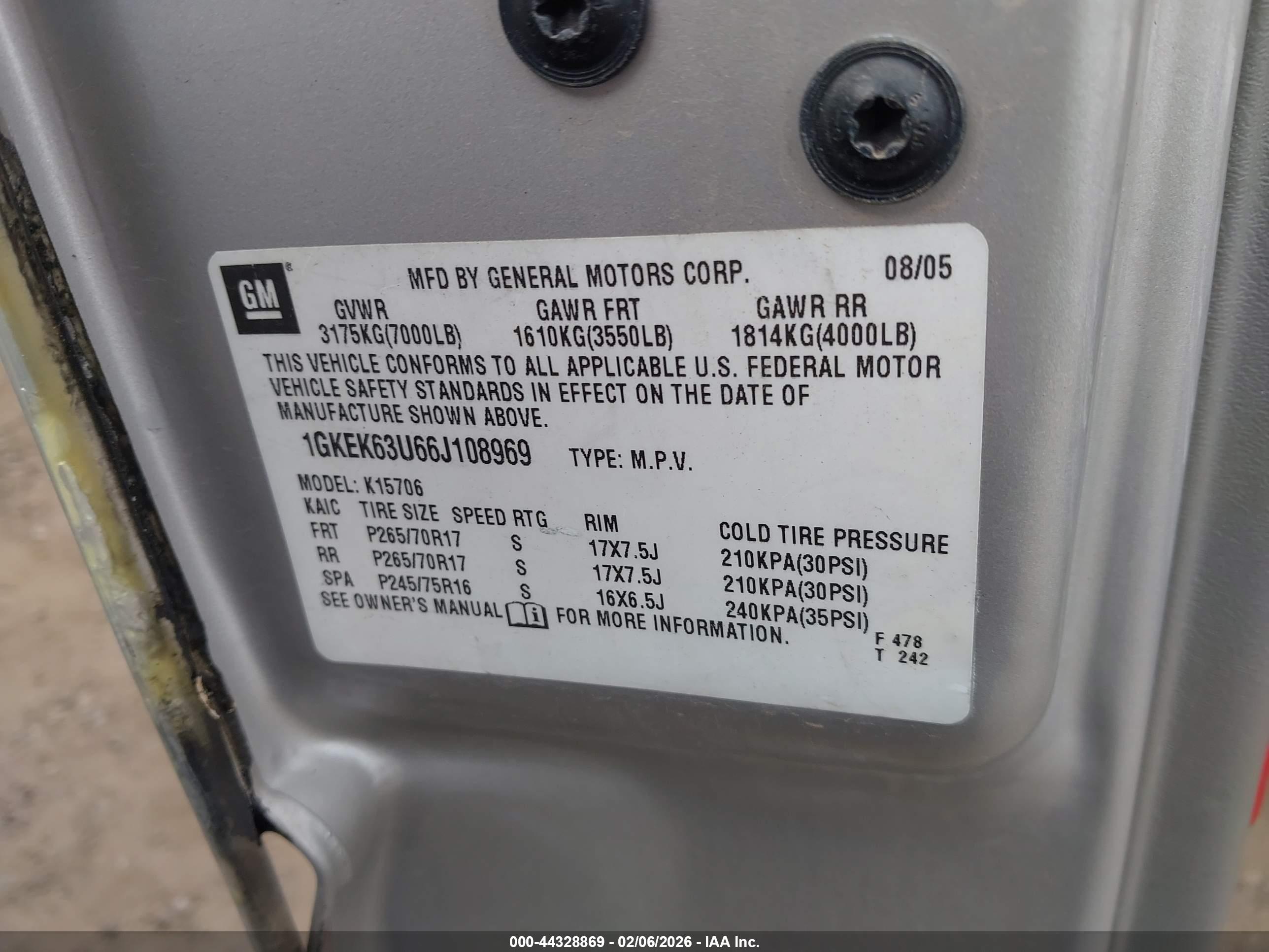 GMC YUKON image 9
