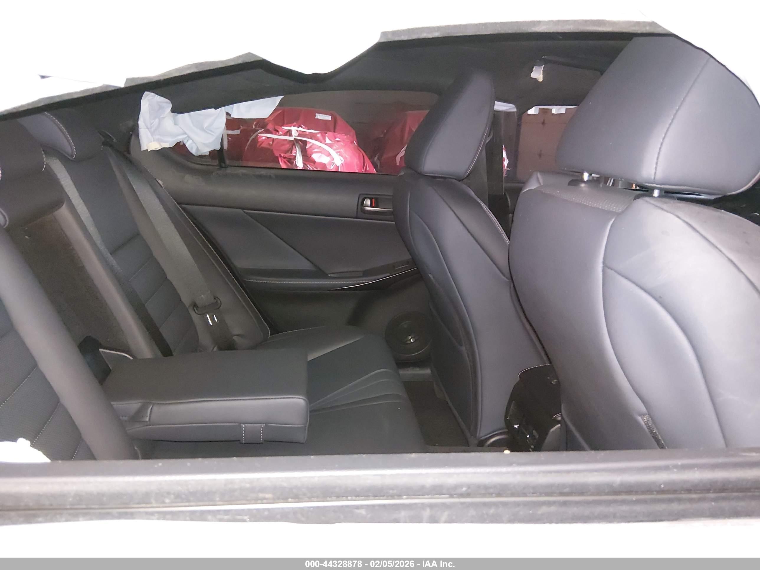 LEXUS IS image 8