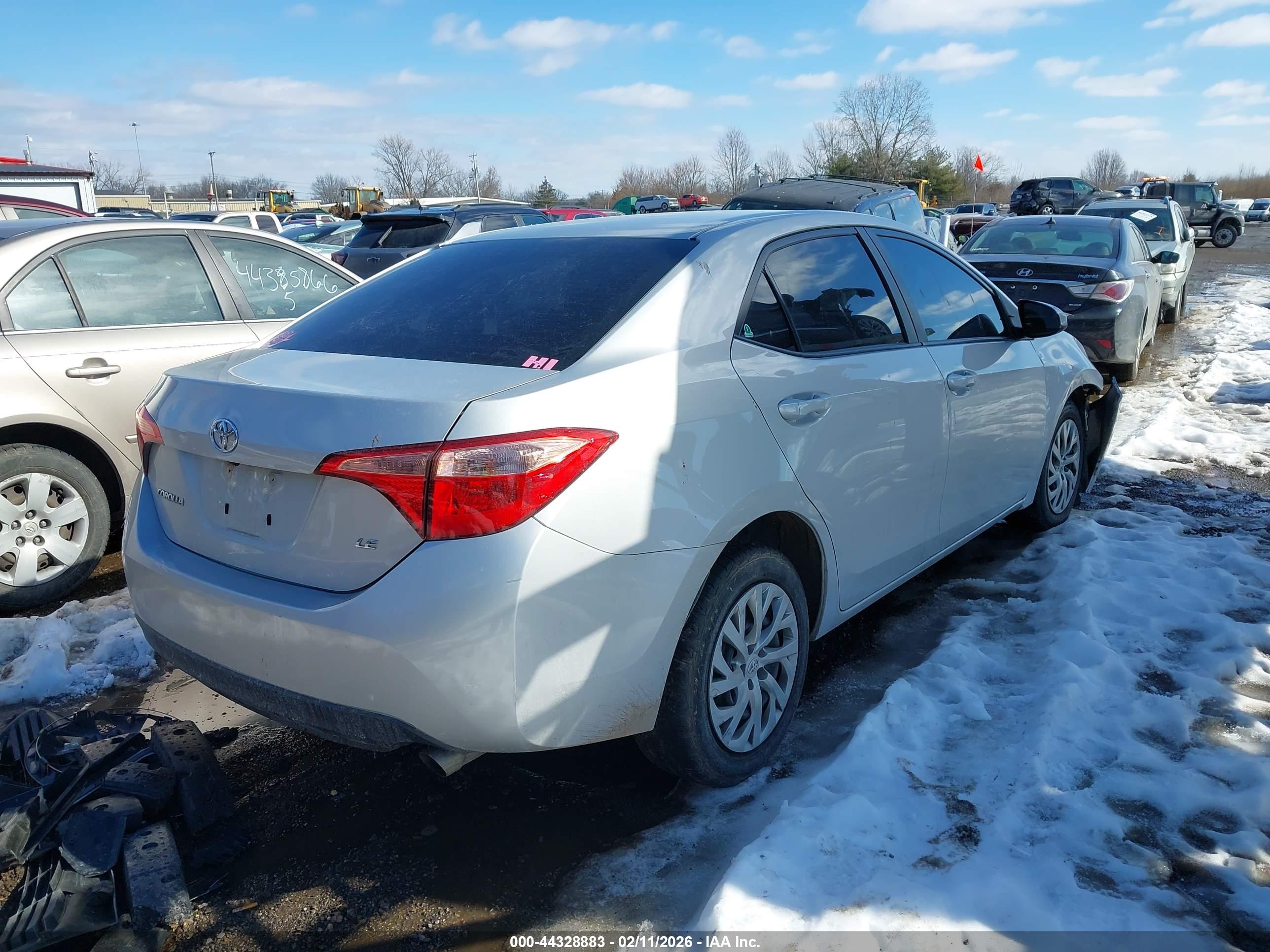 TOYOTA COROLLA image 4