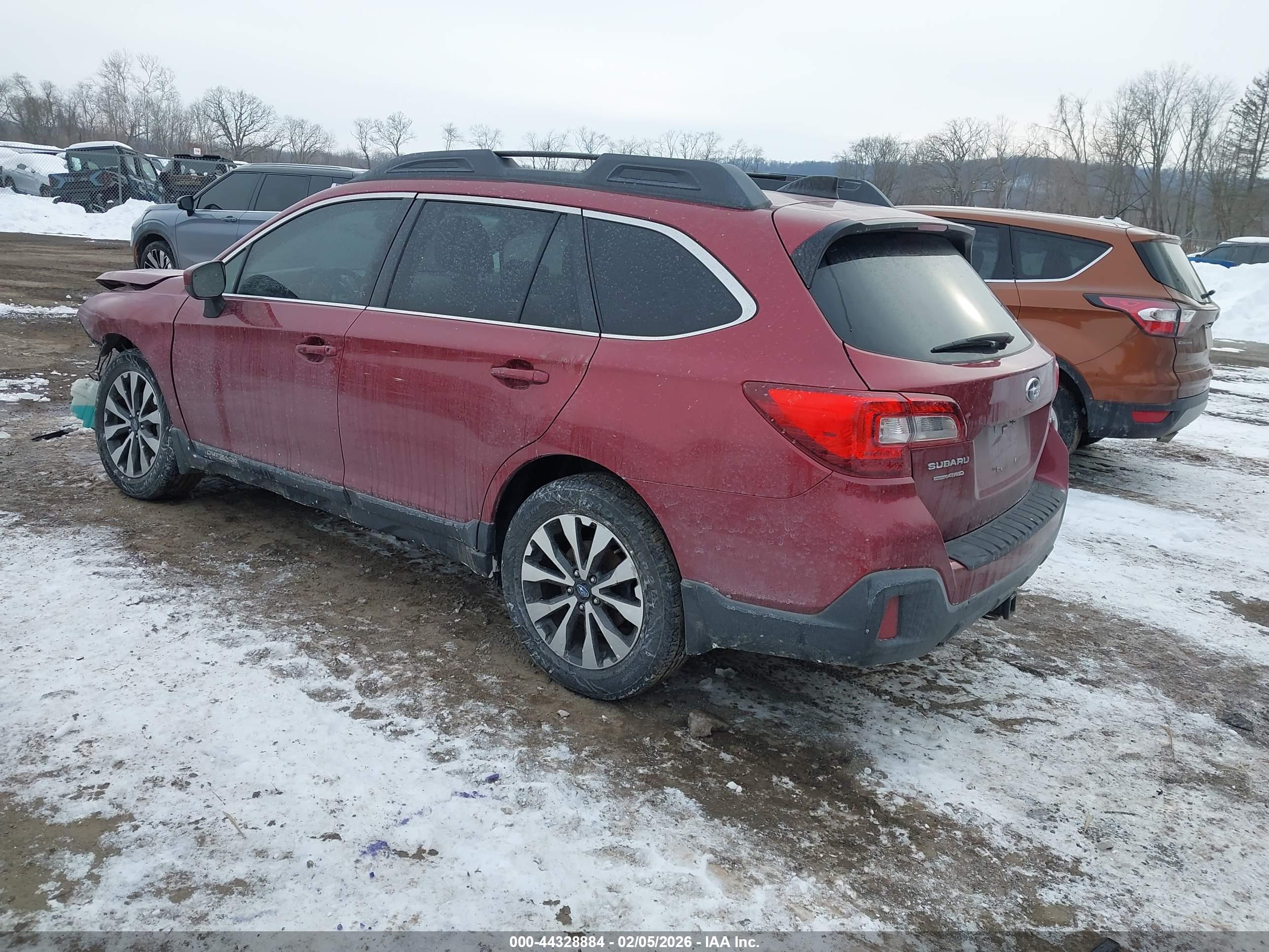 SUBARU OUTBACK image 3