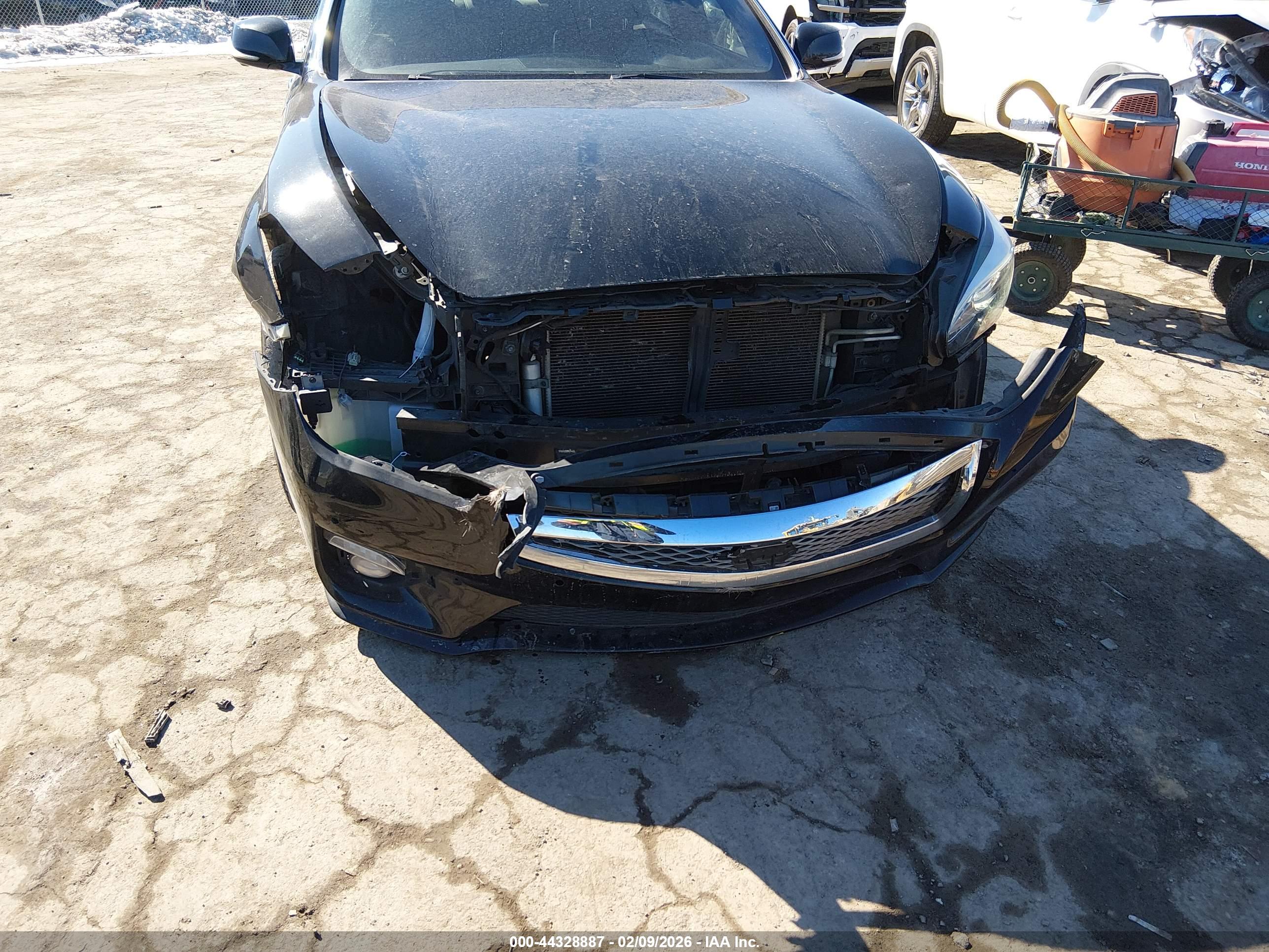 INFINITI Q70 image 6