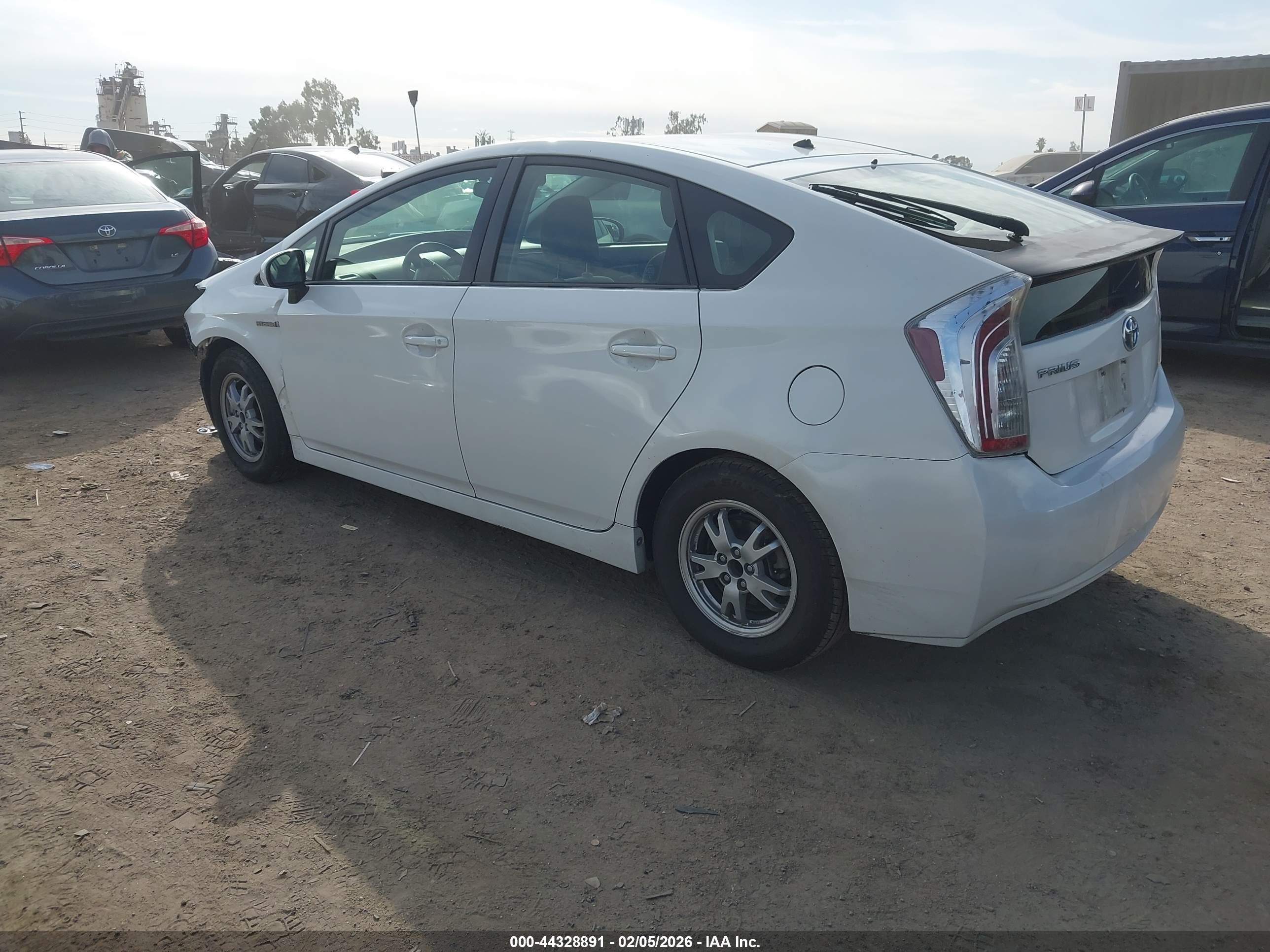 TOYOTA PRIUS image 3