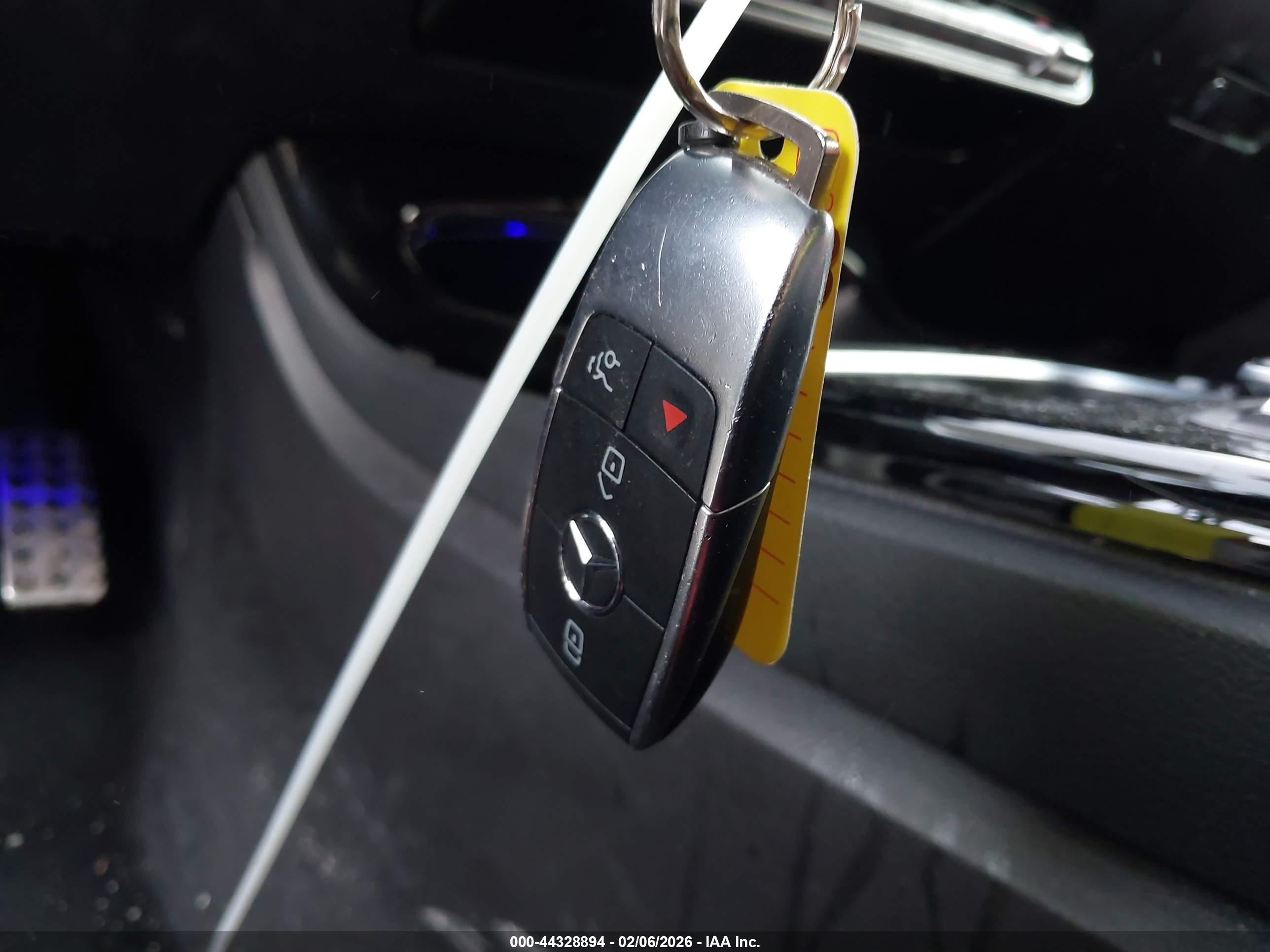 MERCEDES-BENZ A image 11