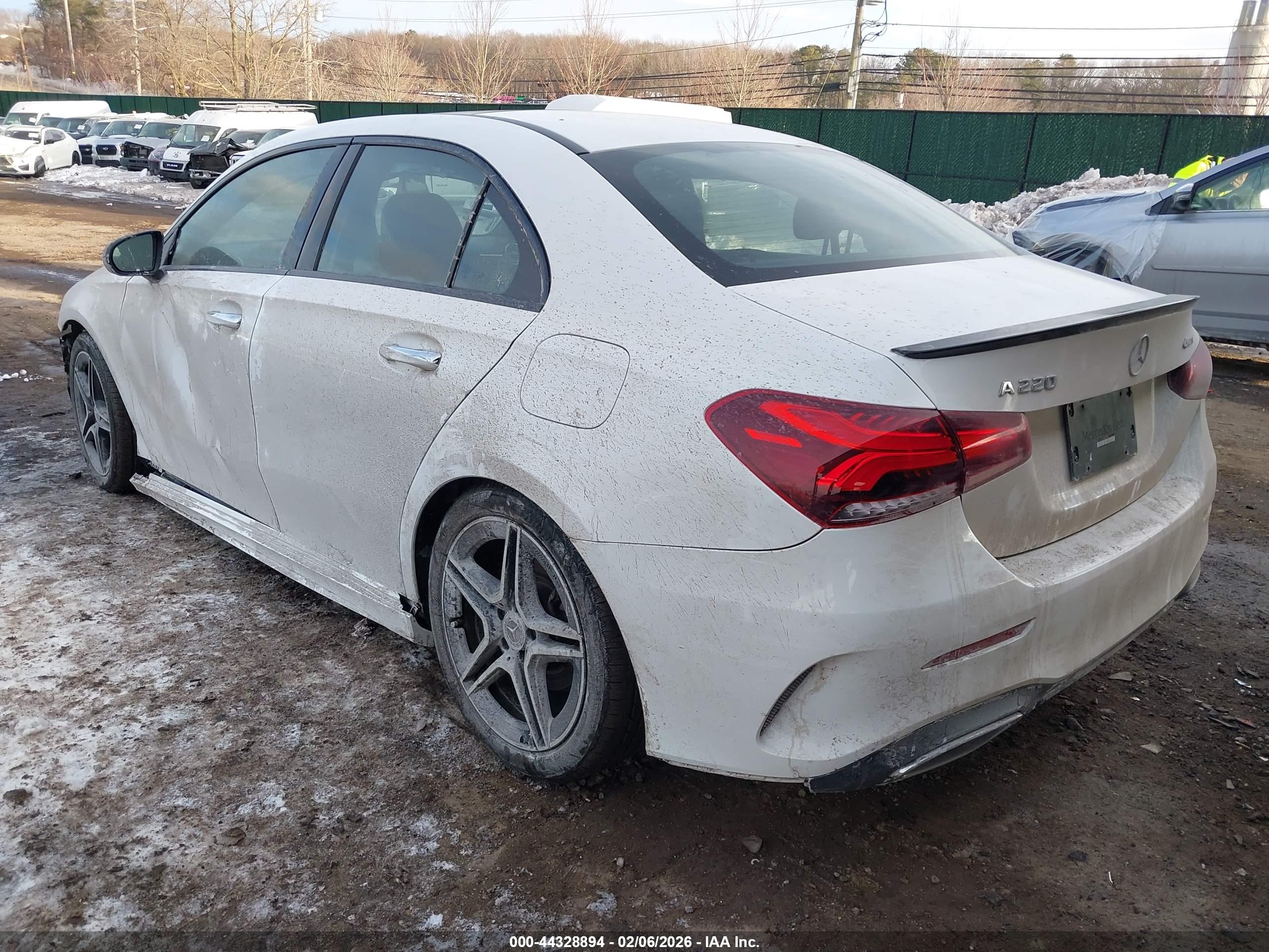 MERCEDES-BENZ A image 3