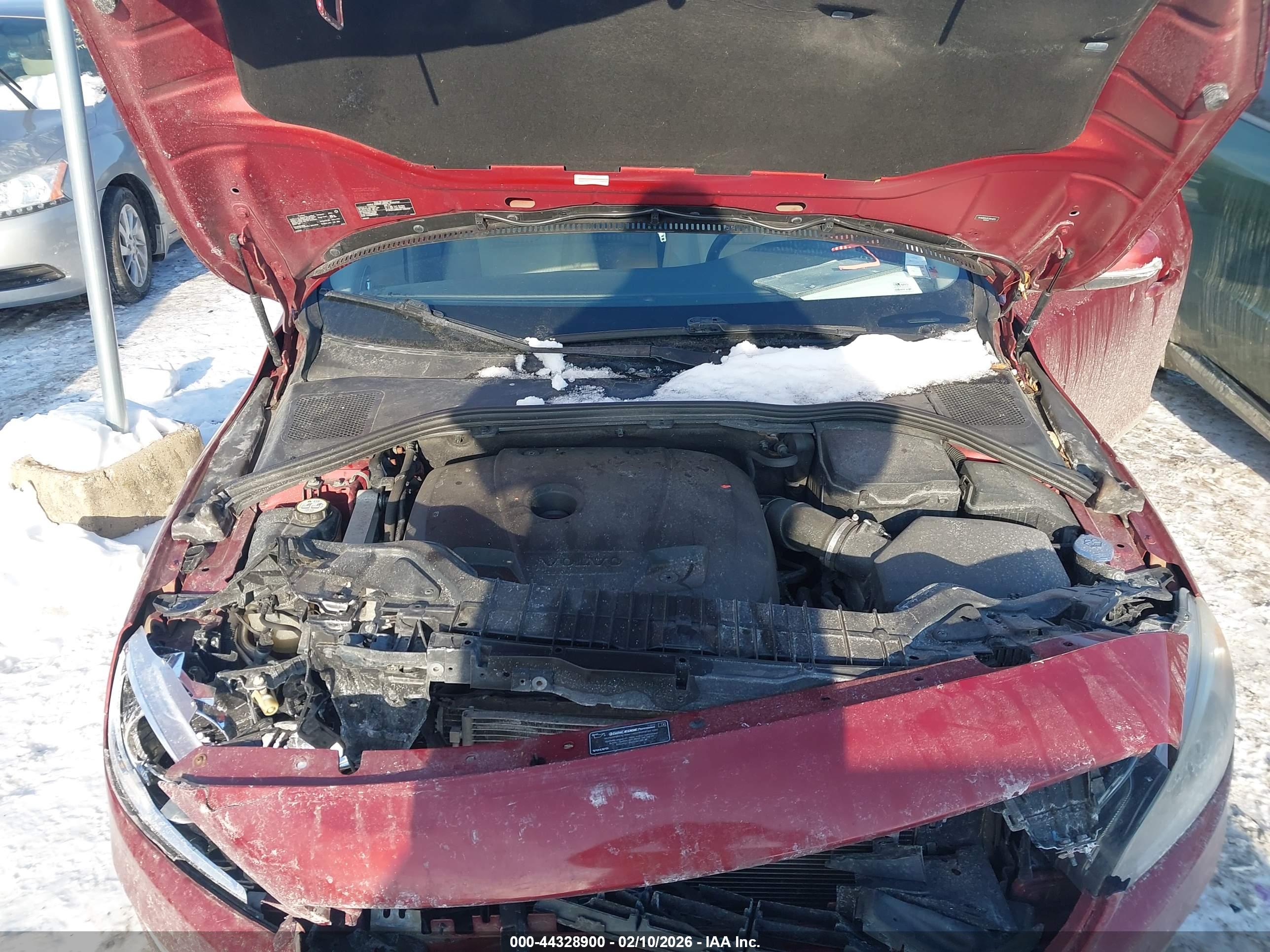 VOLVO S60 image 10