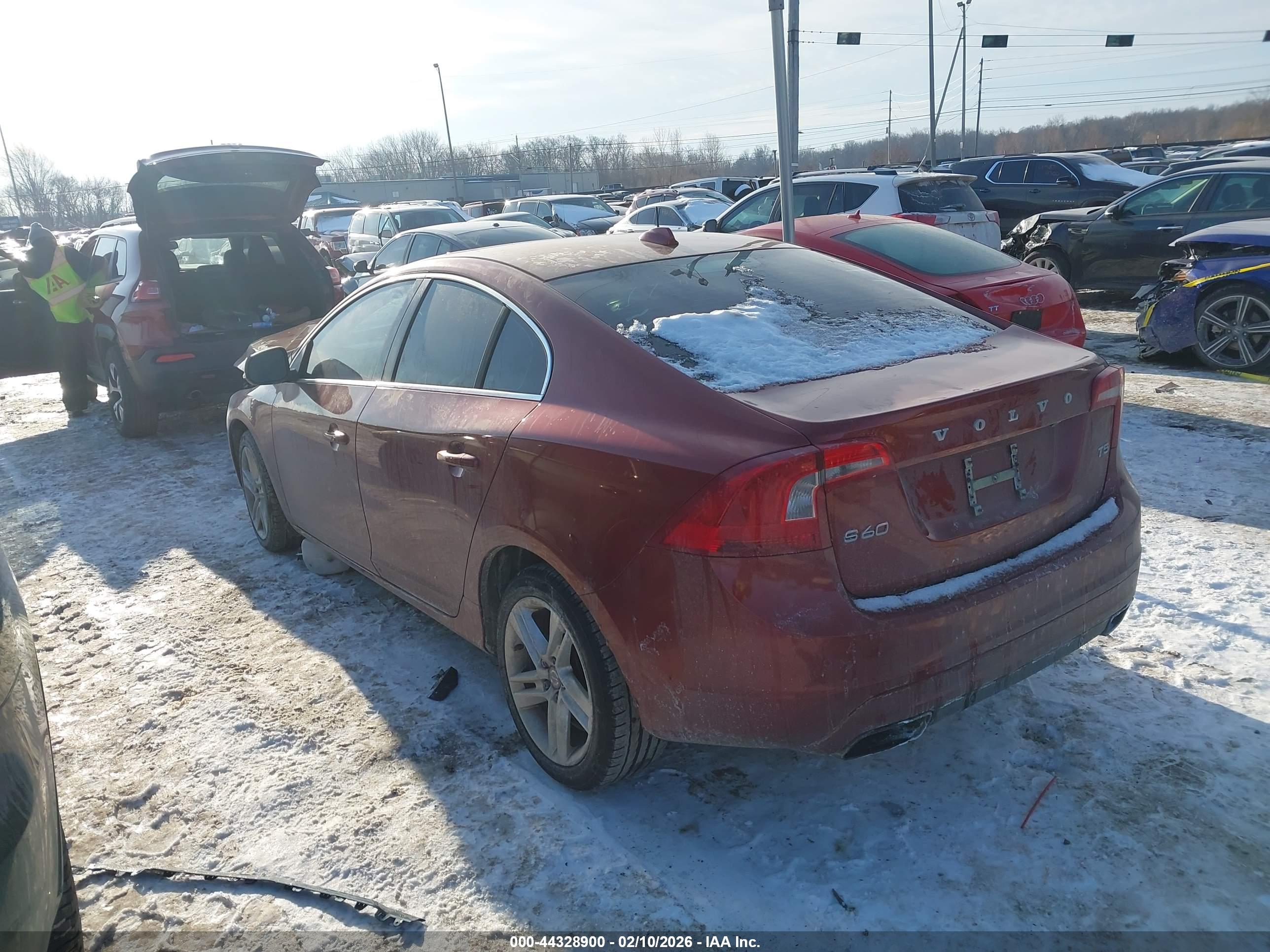 VOLVO S60 image 3