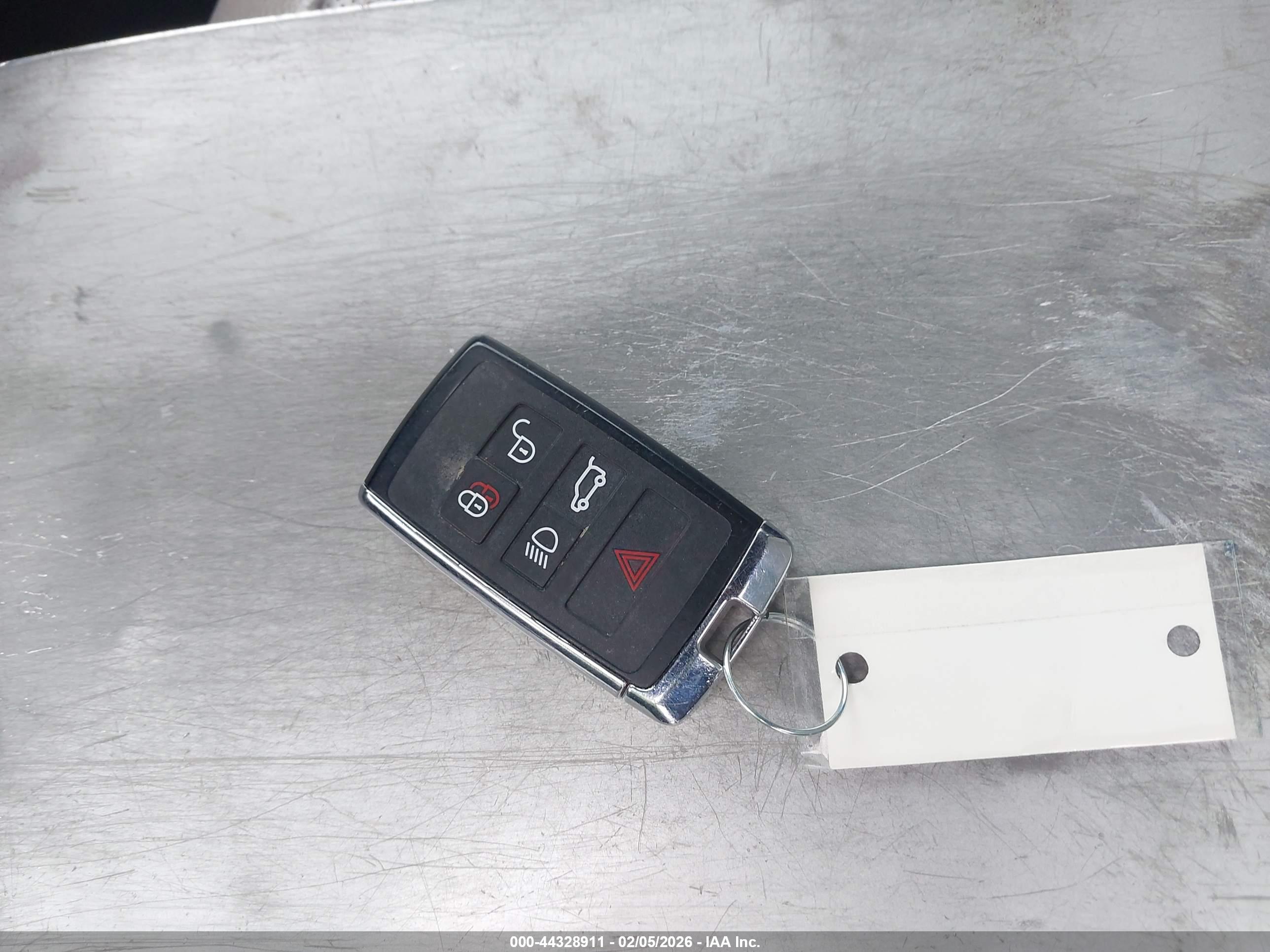 LAND ROVER image 11