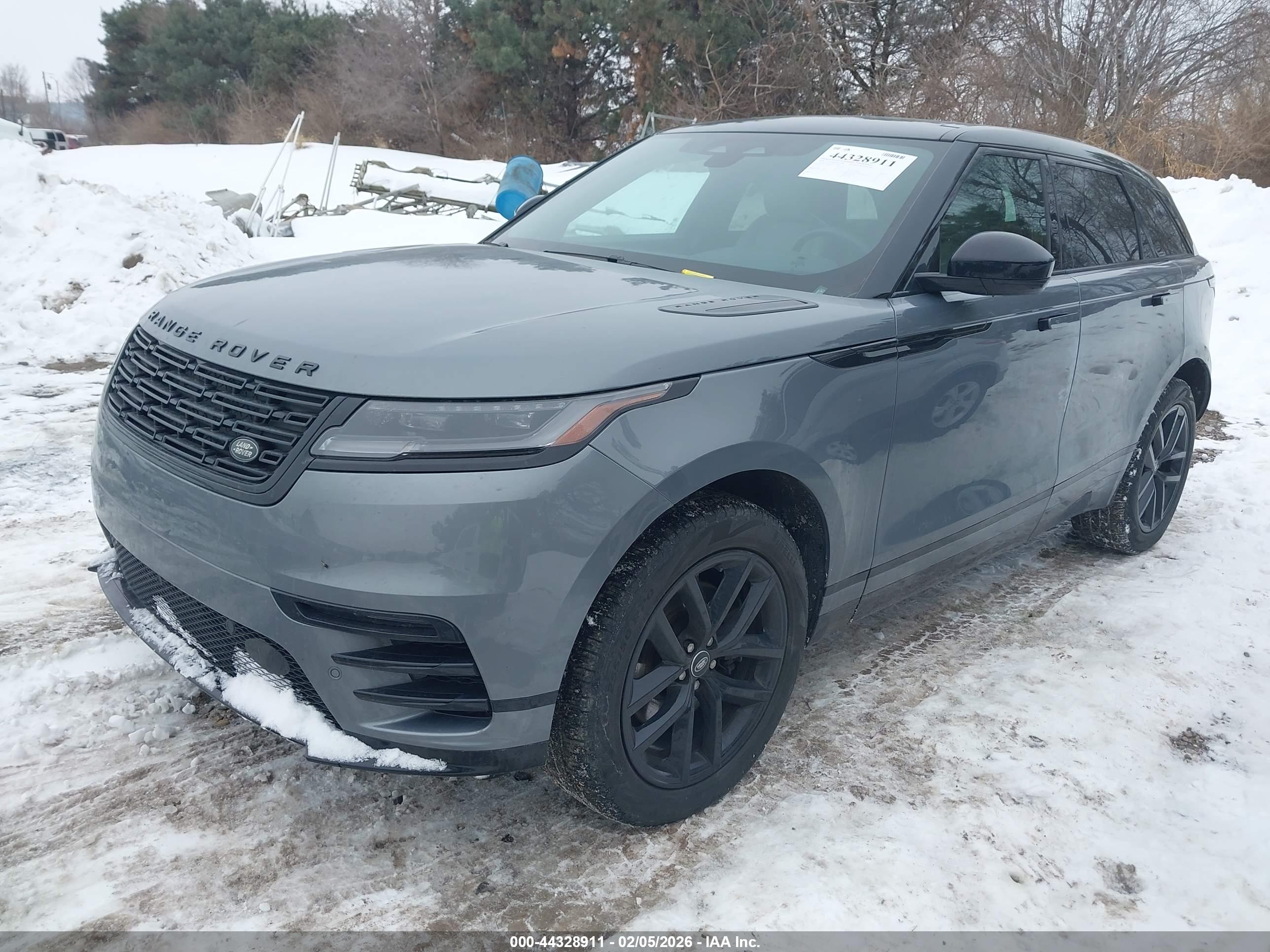 LAND ROVER image 2