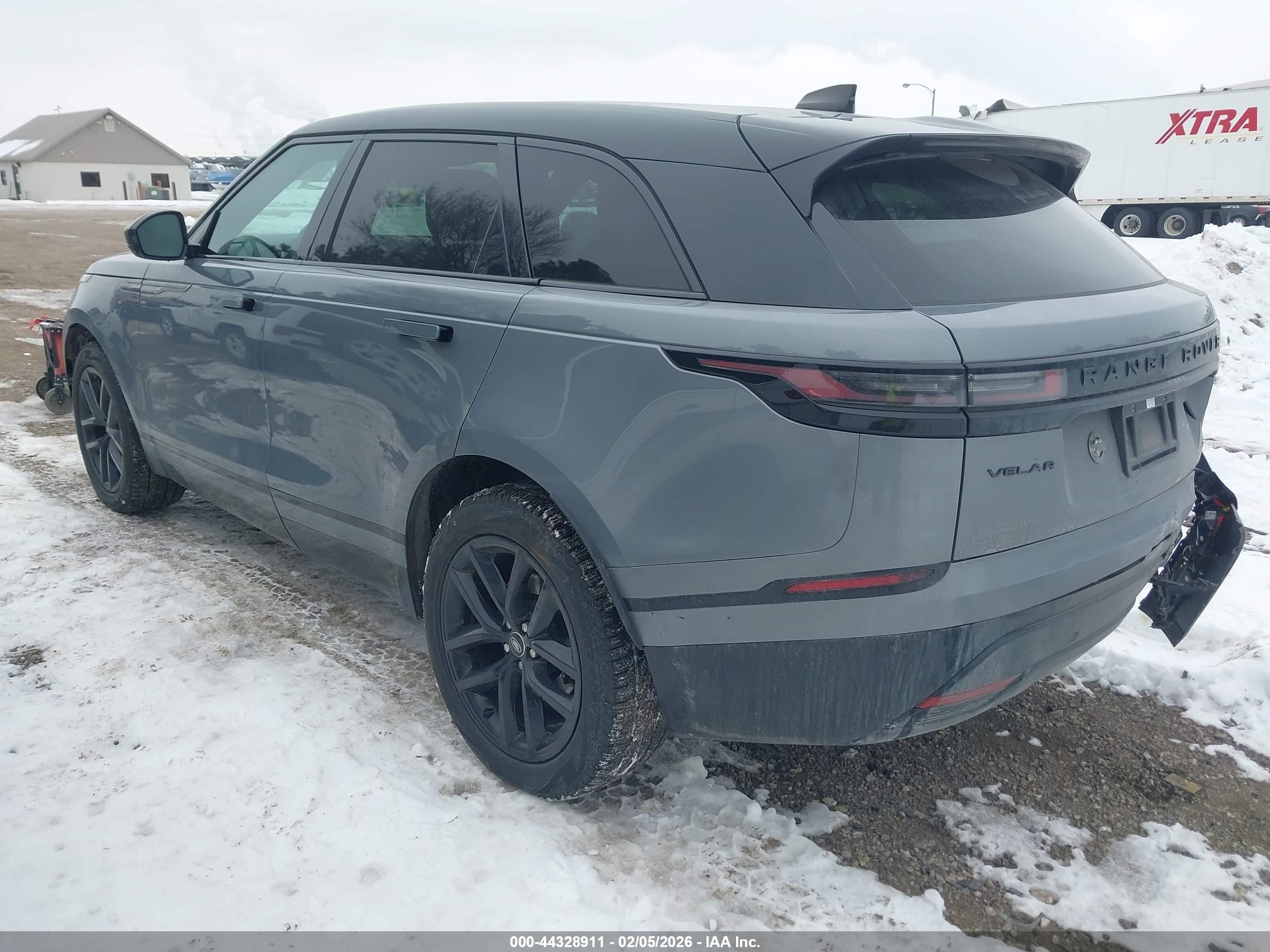 LAND ROVER image 3