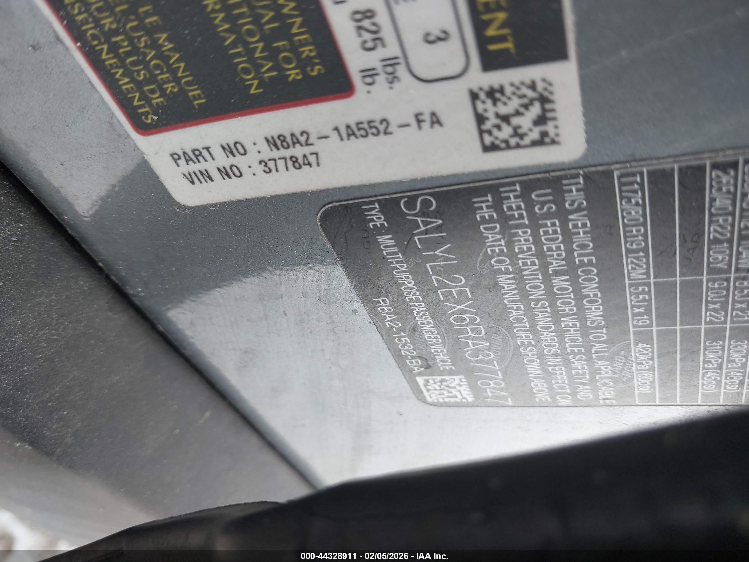 LAND ROVER image 9