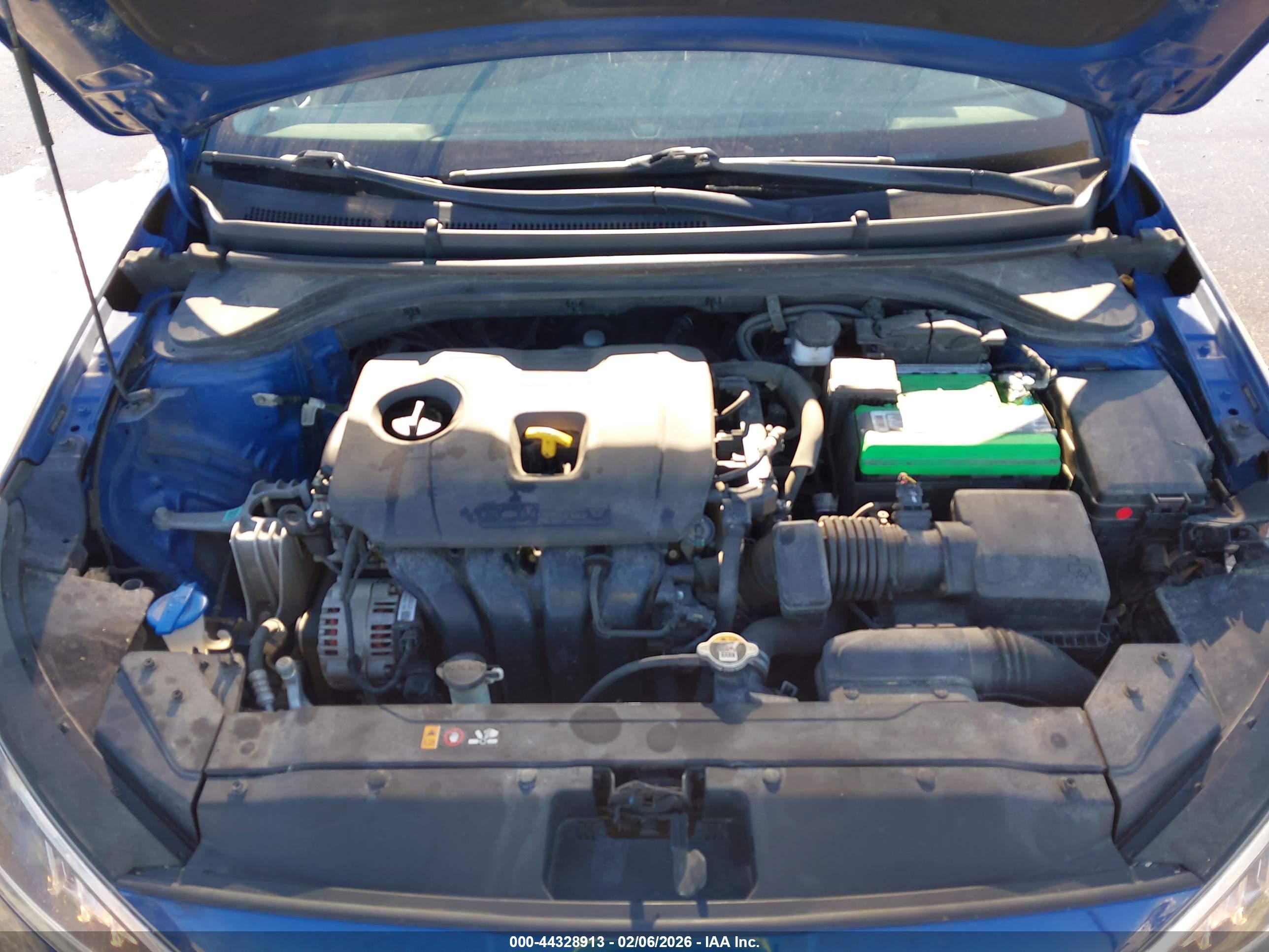 HYUNDAI ELANTRA image 10